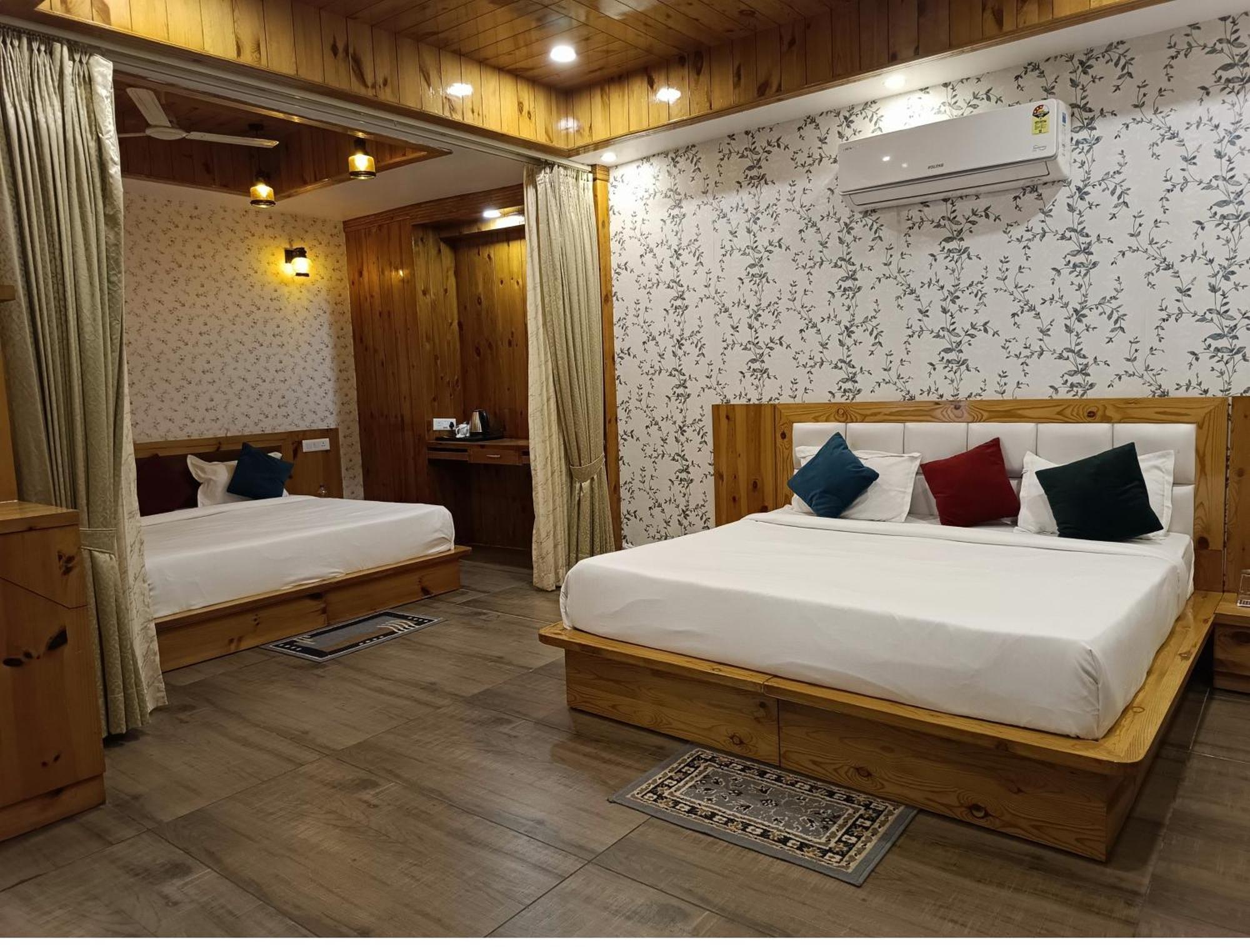 Hotel The Crown Dharamshala