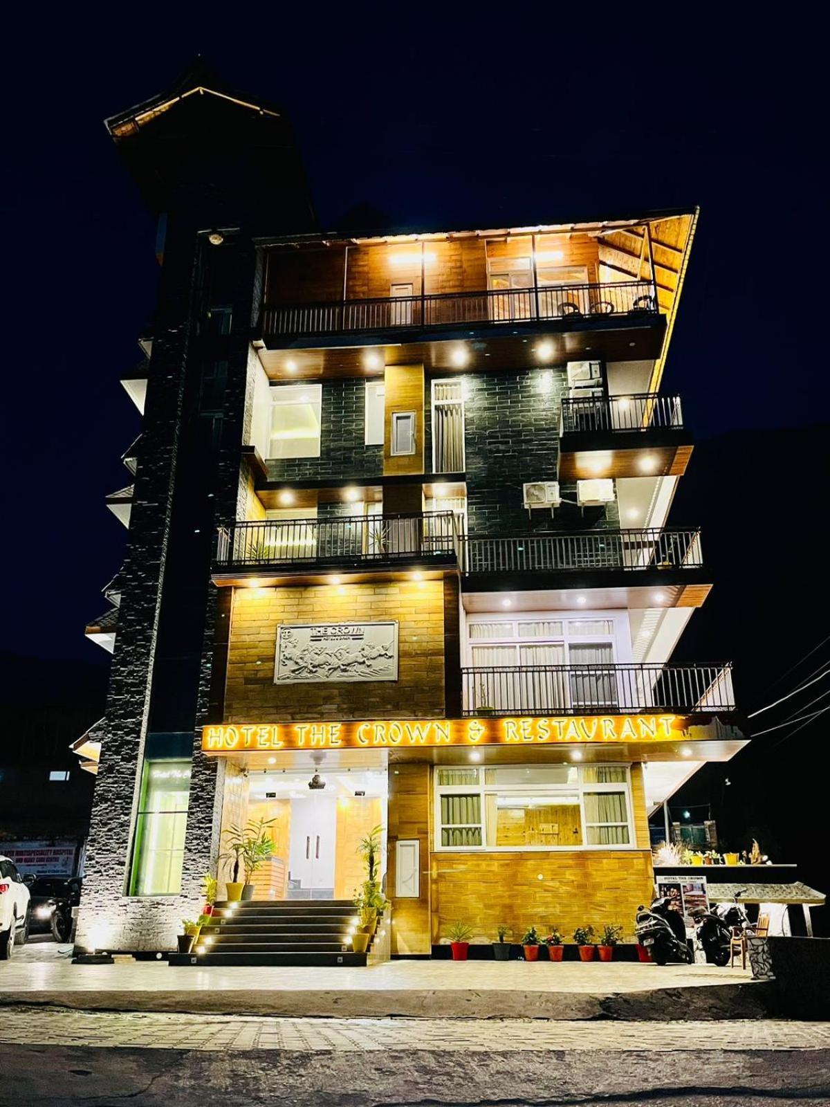 The Crown Hotel 3*