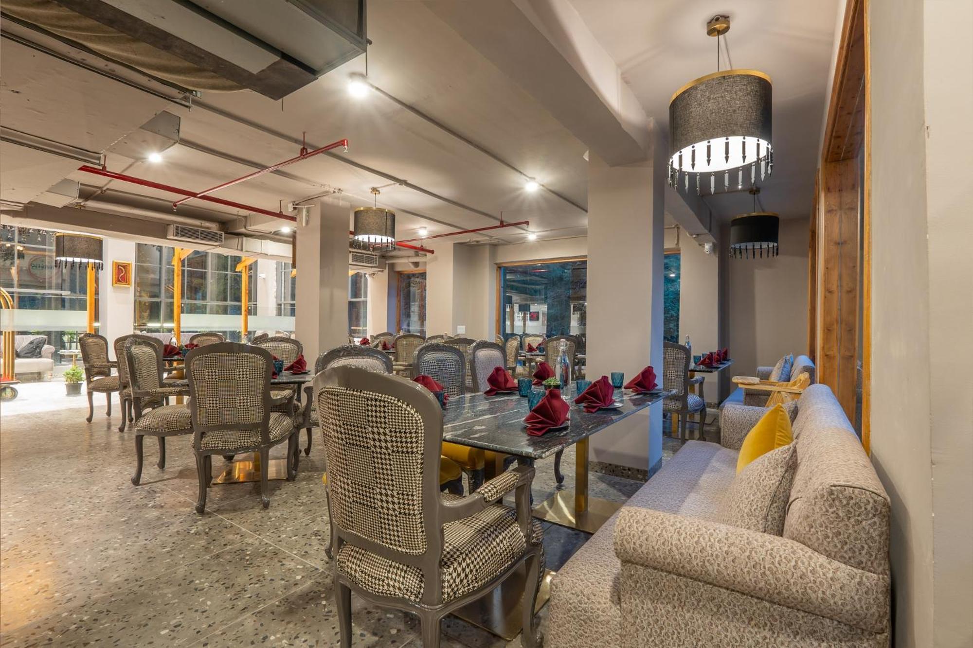Mastiff Select Mandavya Dharamkot, Mcleodganj Hotel
