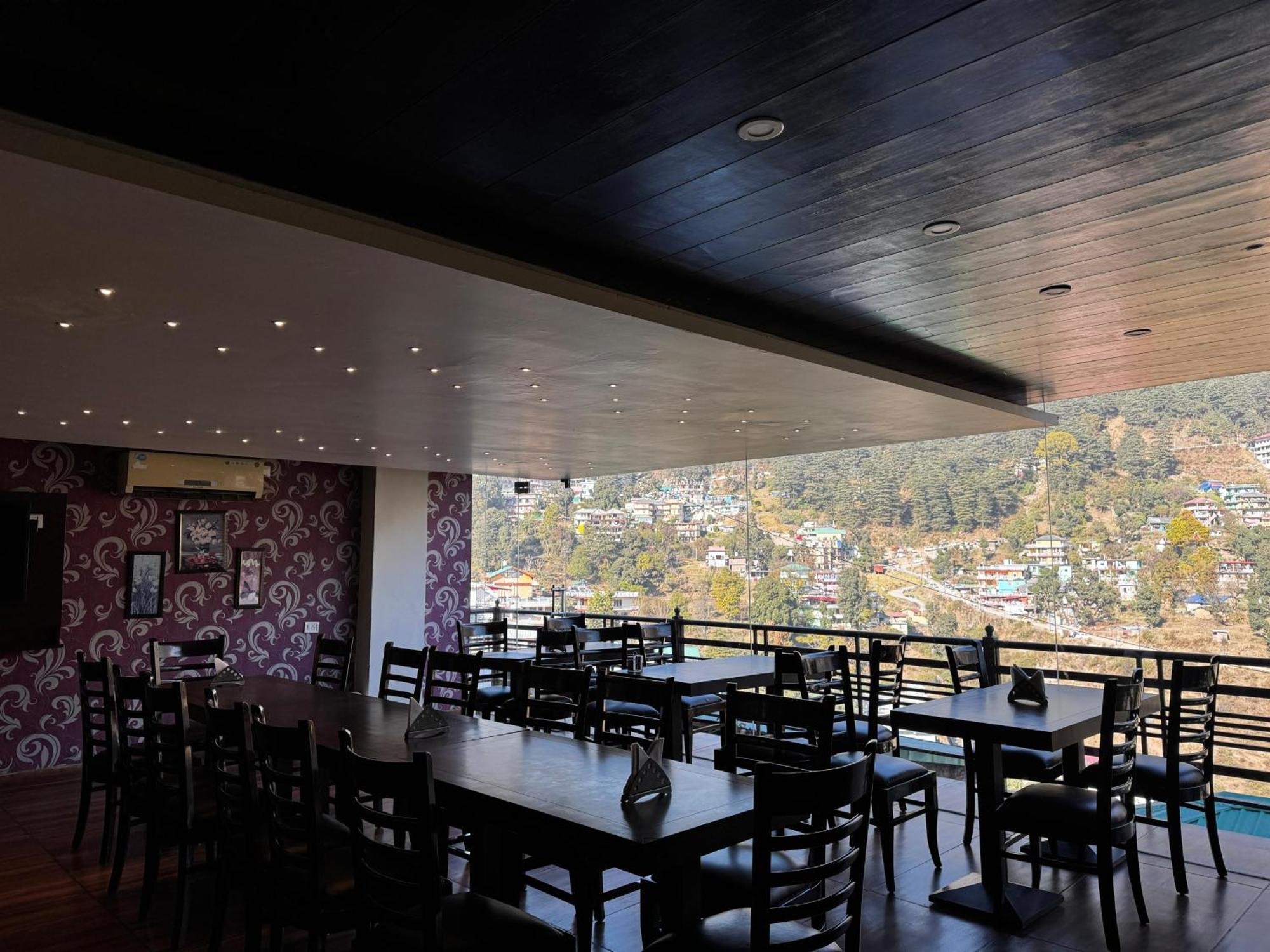 Hotel #the Vaikunth Mcleodganj Dhauladhaar View# Big Free Parking# Ac Centrally#elevator