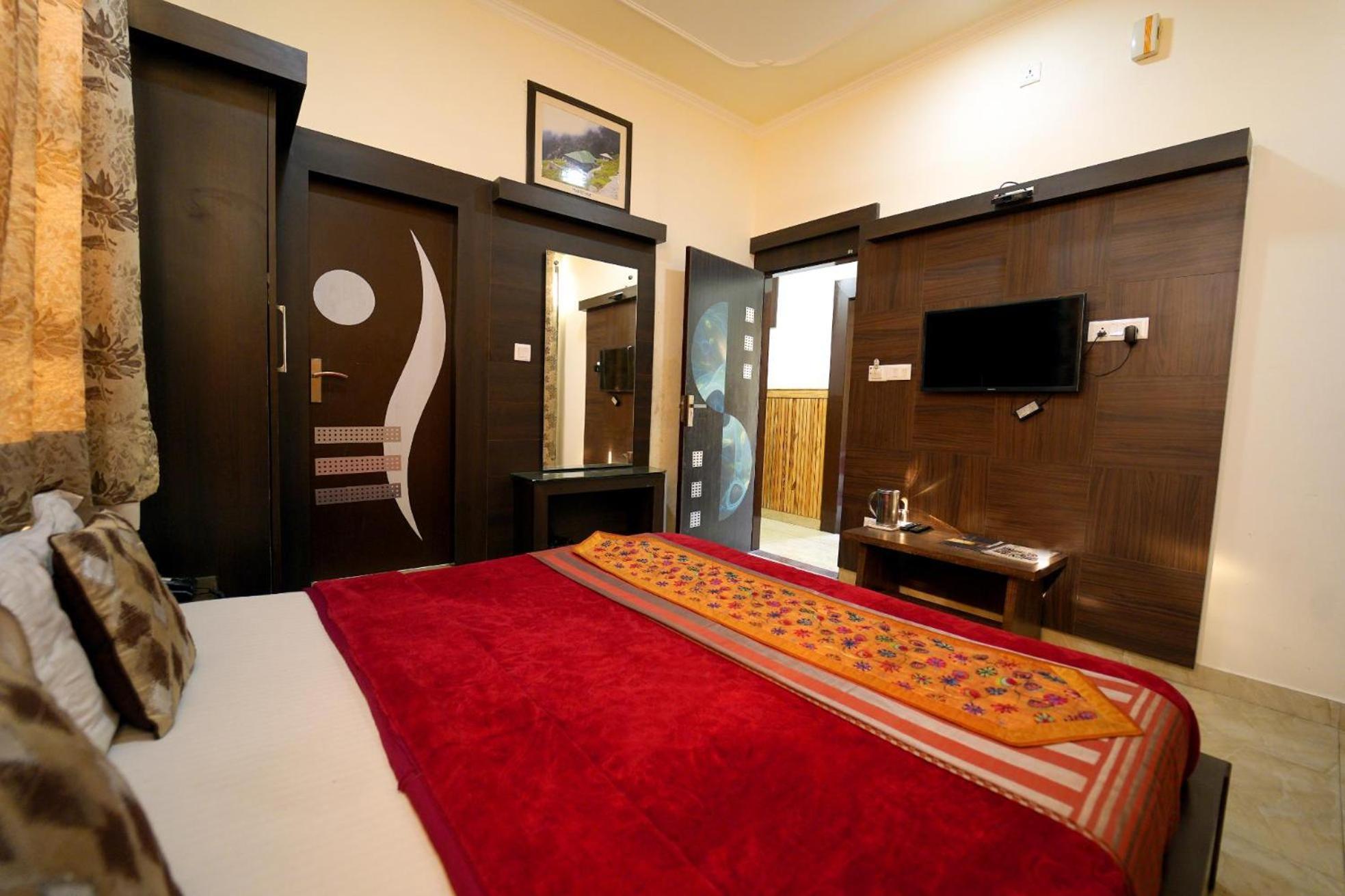 Hotel Nature's View Dharamshala