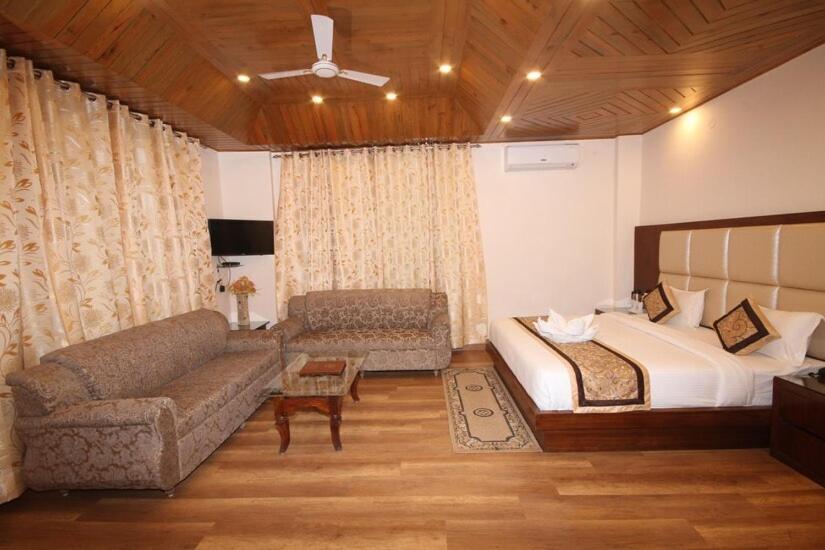 Paradise Sheela Hotel Dharamshala