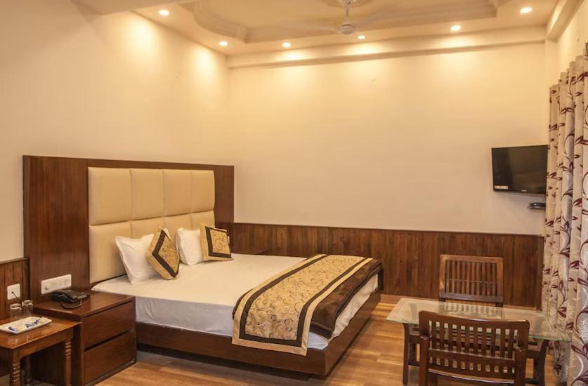 Hotel Paradise Sheela Dharamshala