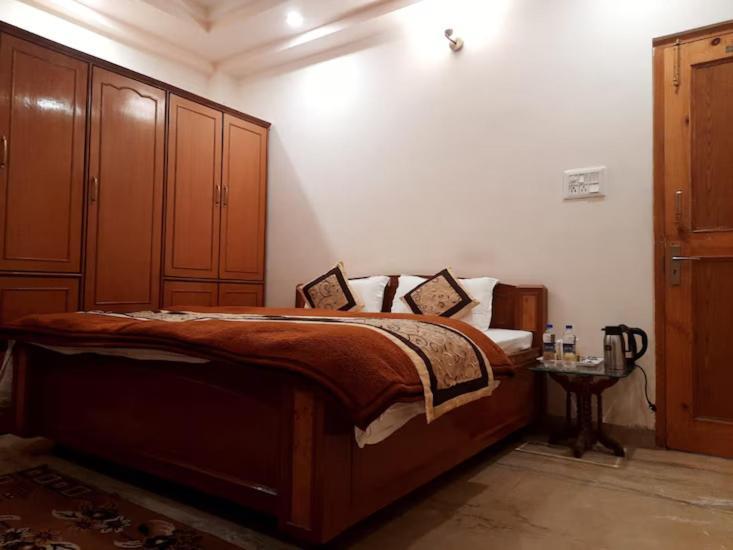Paradise Sheela 3*