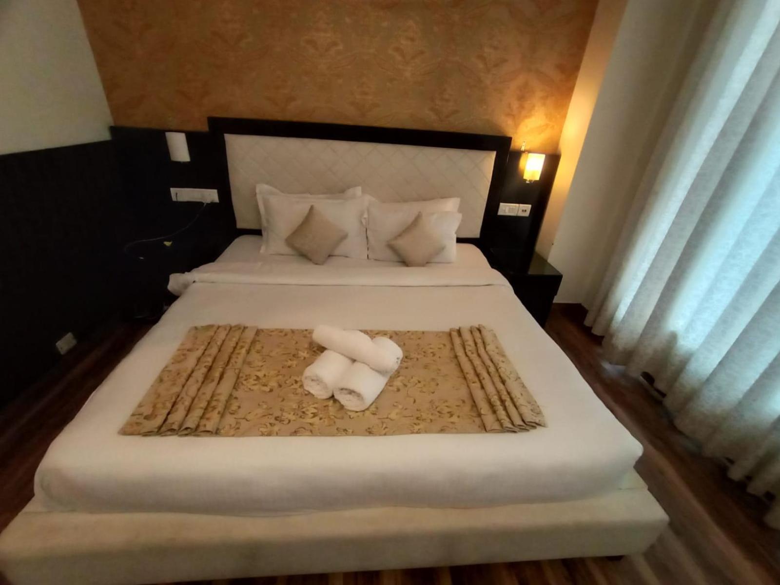 Hotel #the Vaikunth Mcleodganj Dhauladhaar View# Big Free Parking# Ac Centrally#elevator