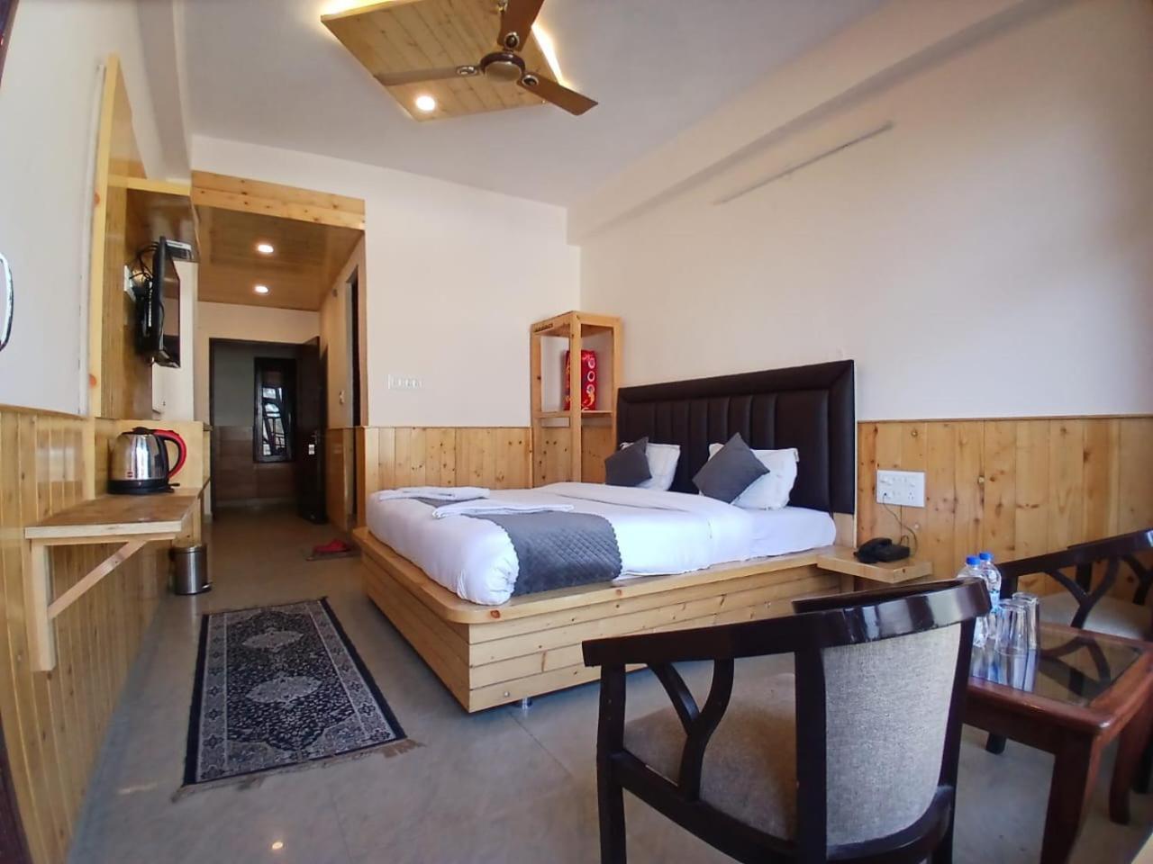 Hotel Hotel Cloud Height 2*