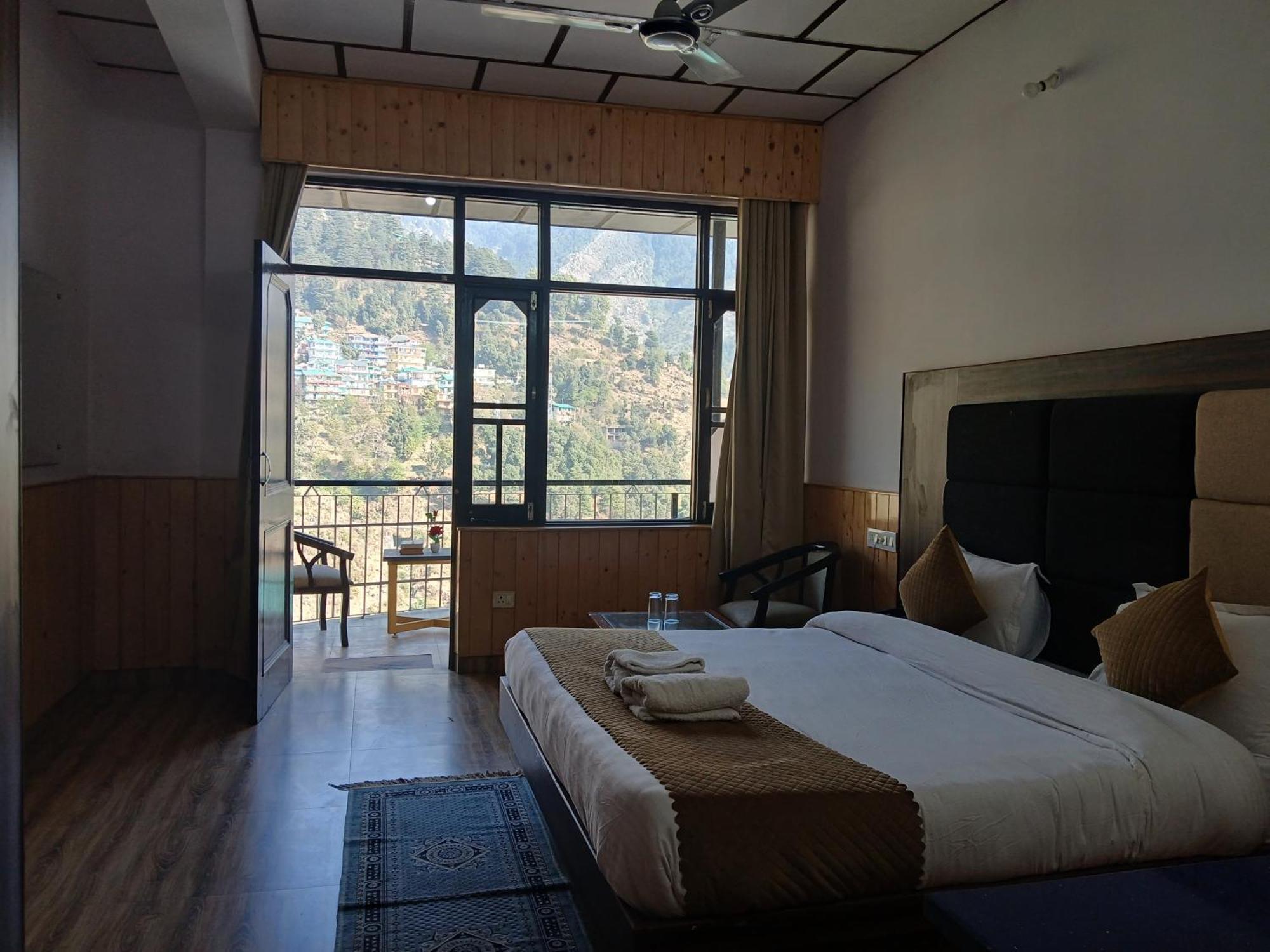 Hotel Cloud Height Hotel Dharamshala