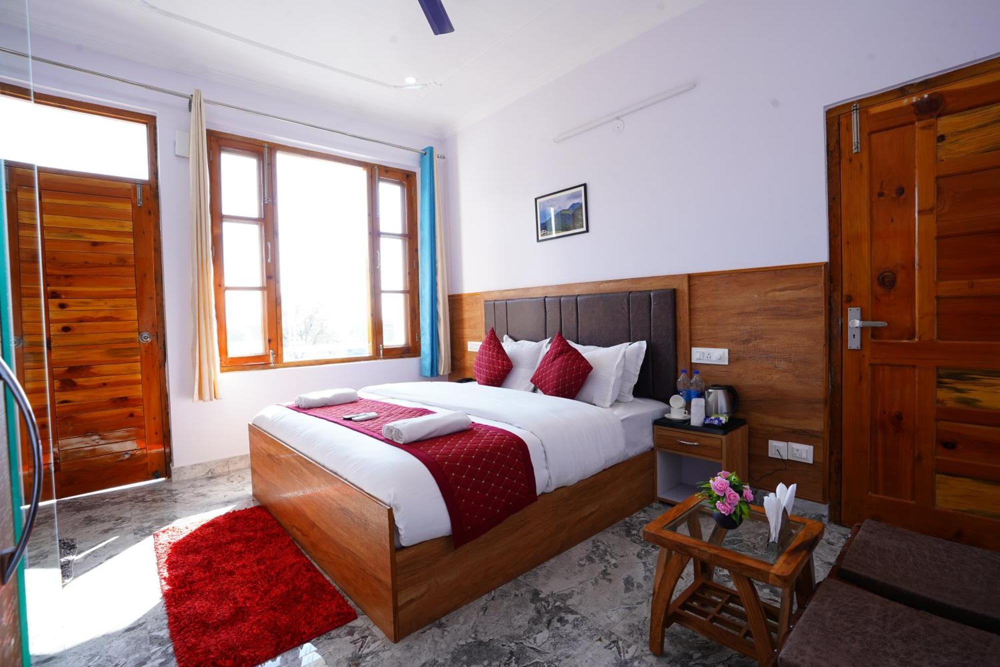 Hotel Sparrow 3*