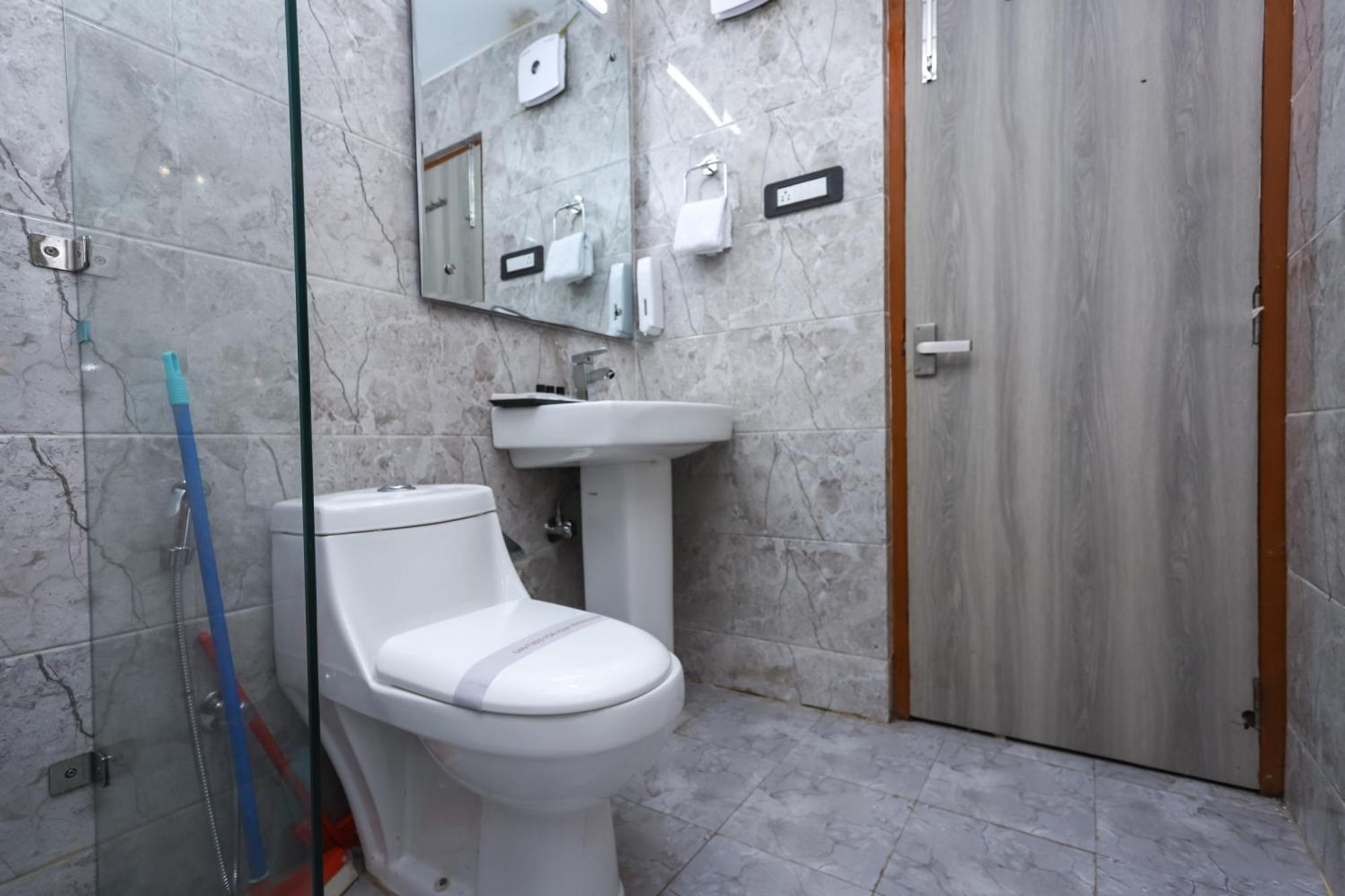 Hotel Grand Nest 3*