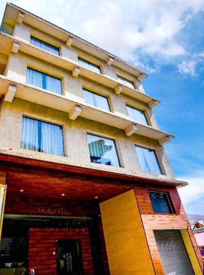 Hotel #the Vaikunth Mcleodganj Dhauladhaar View# Big Free Parking# Ac Centrally#elevator Dharamshala