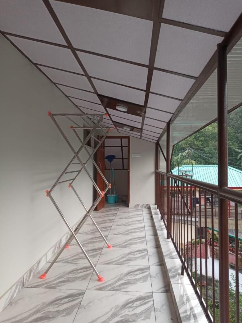 Entire Floor With Big Living Space In Apartment *