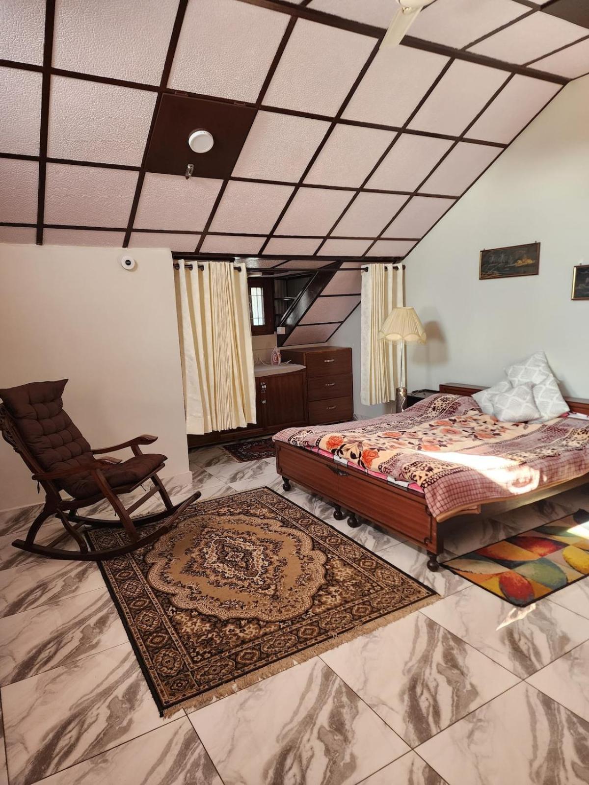 Entire Floor With Big Living Space In Apartment Dharamshala