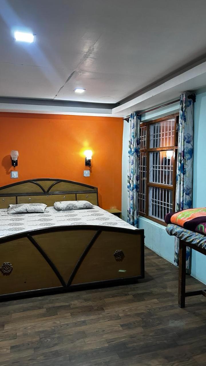 Heena Homestay *