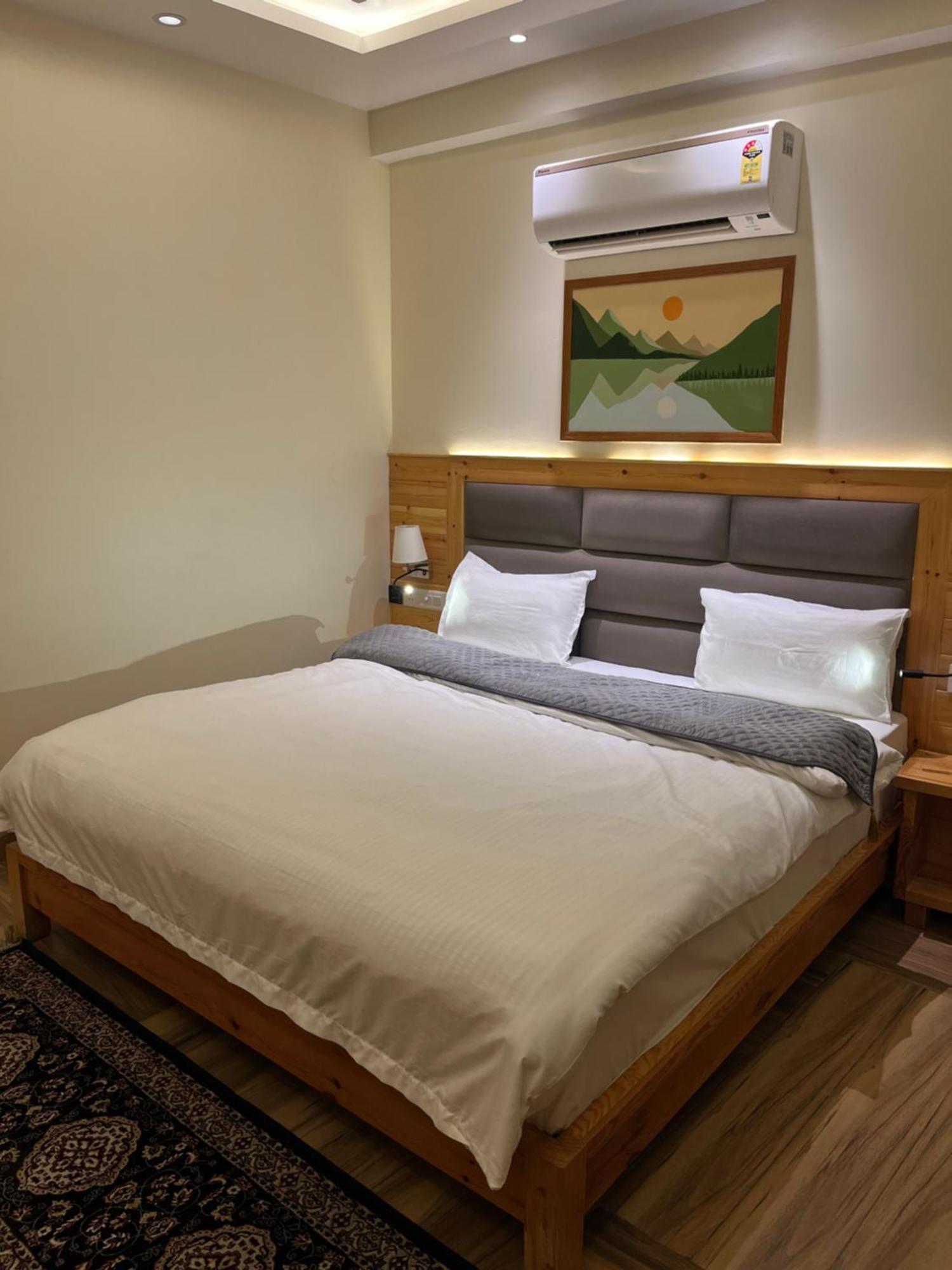 Heryk Hillview 3* Dharamshala