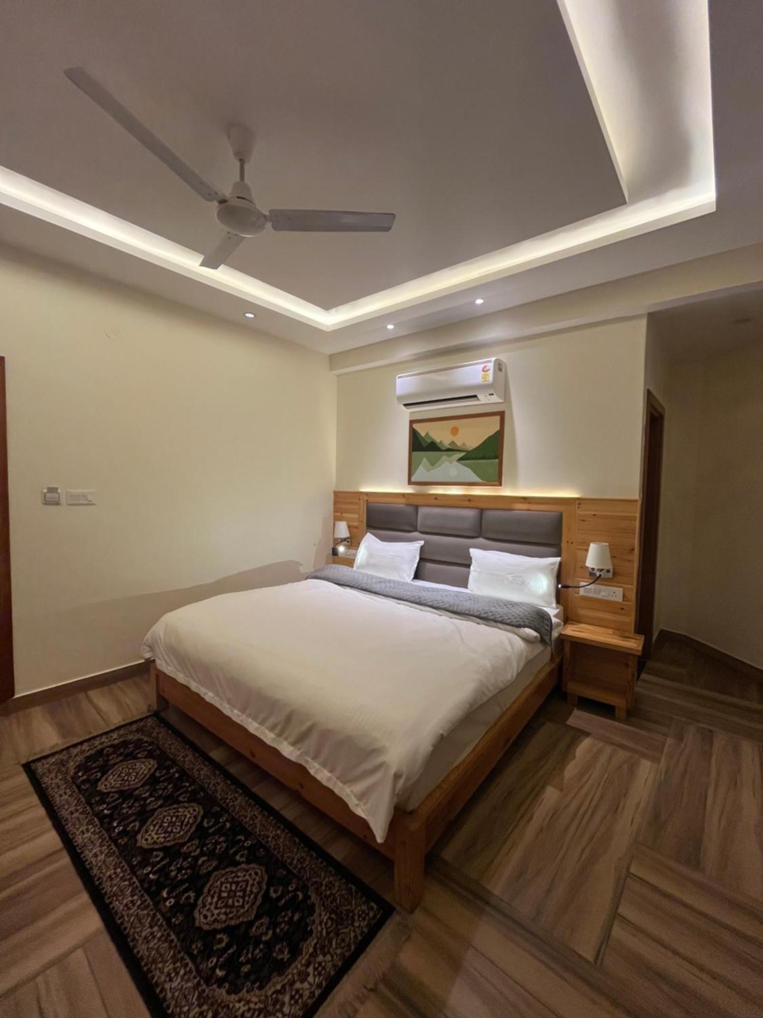 Heryk Hillview Hotel