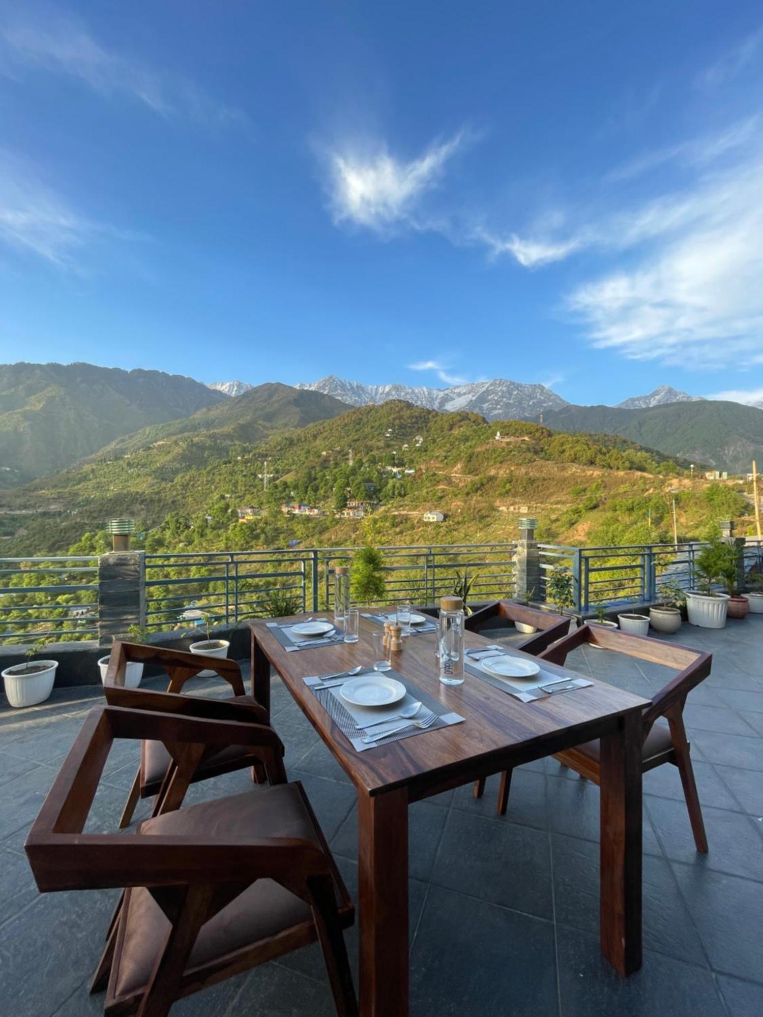 Heryk Hillview 3*