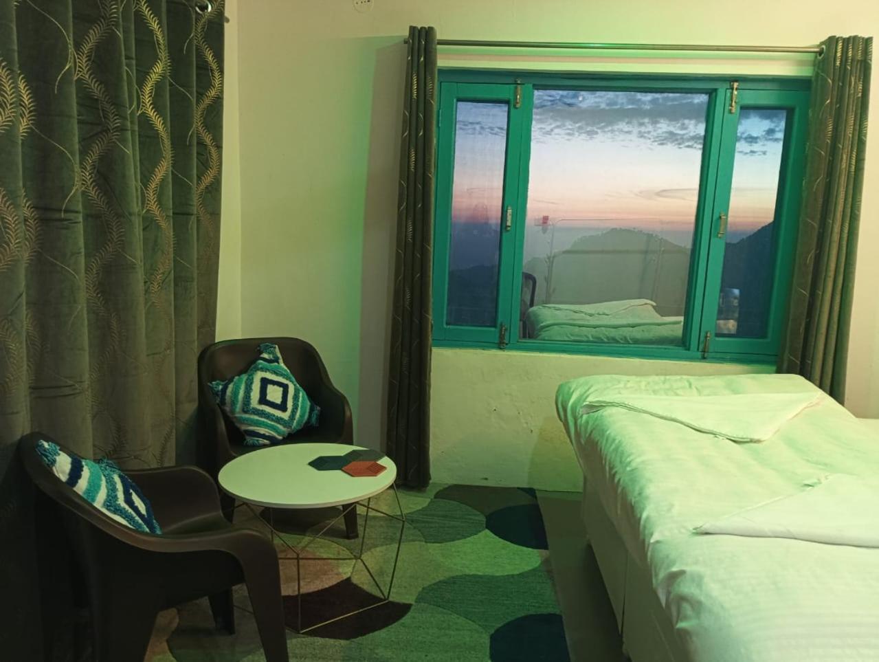 Dhauladhar Eternals Homestay *