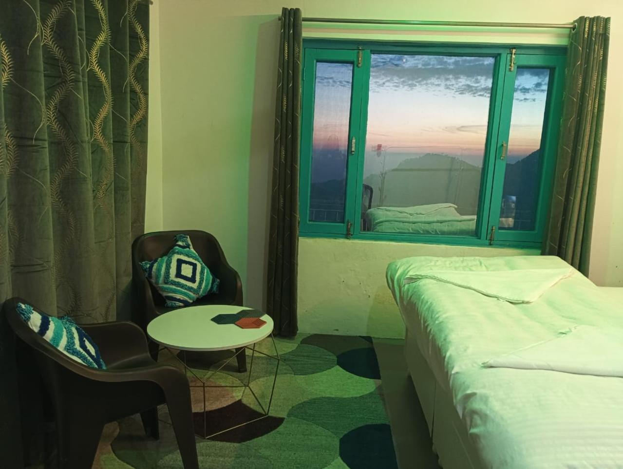 Homestay Dhauladhar Eternals *