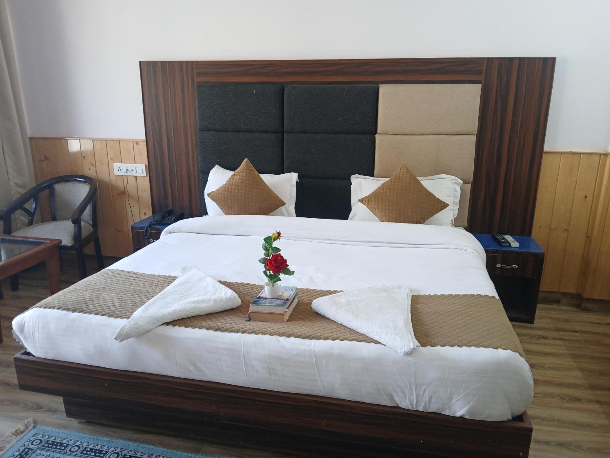 Hotel Cloud Height Dharamshala