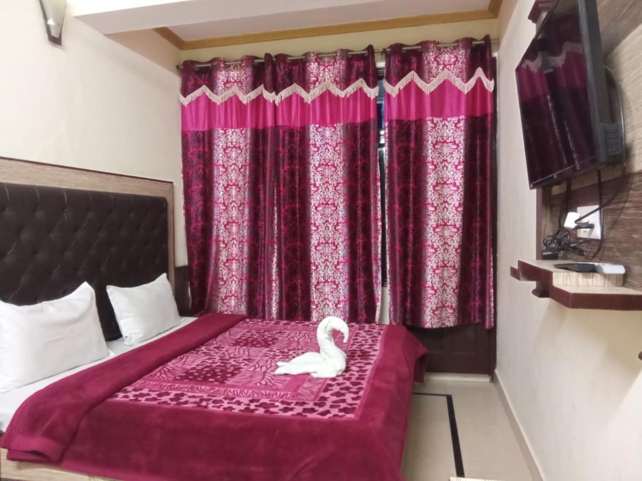 Krishna Holiday Block Ii *