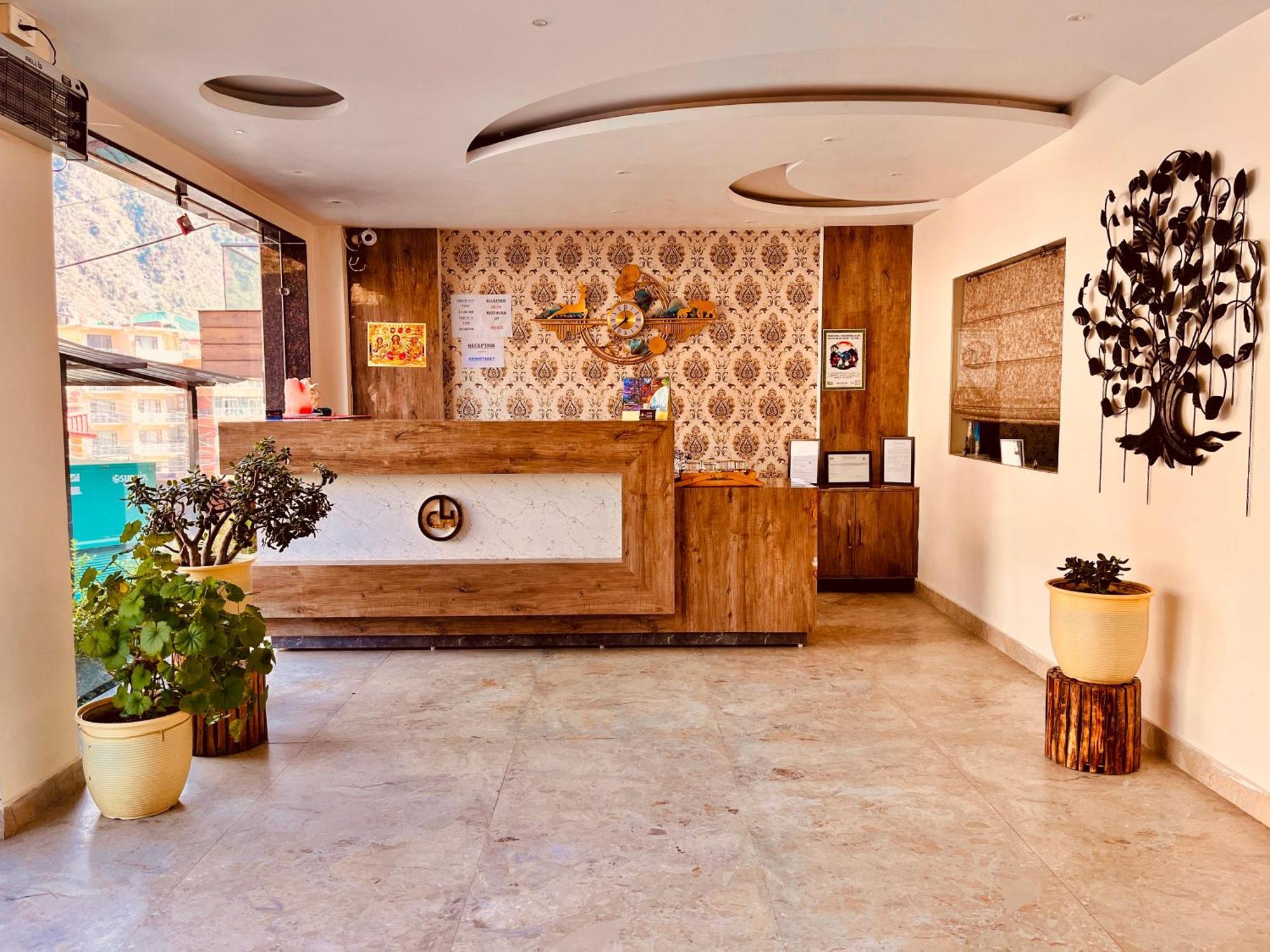 Maclo Classic Luxury - Lavish & Luxury ! Big Parking ! Lift ! All Balcony ! Prime Location ! Top Selling Property In Mcleod Ganj