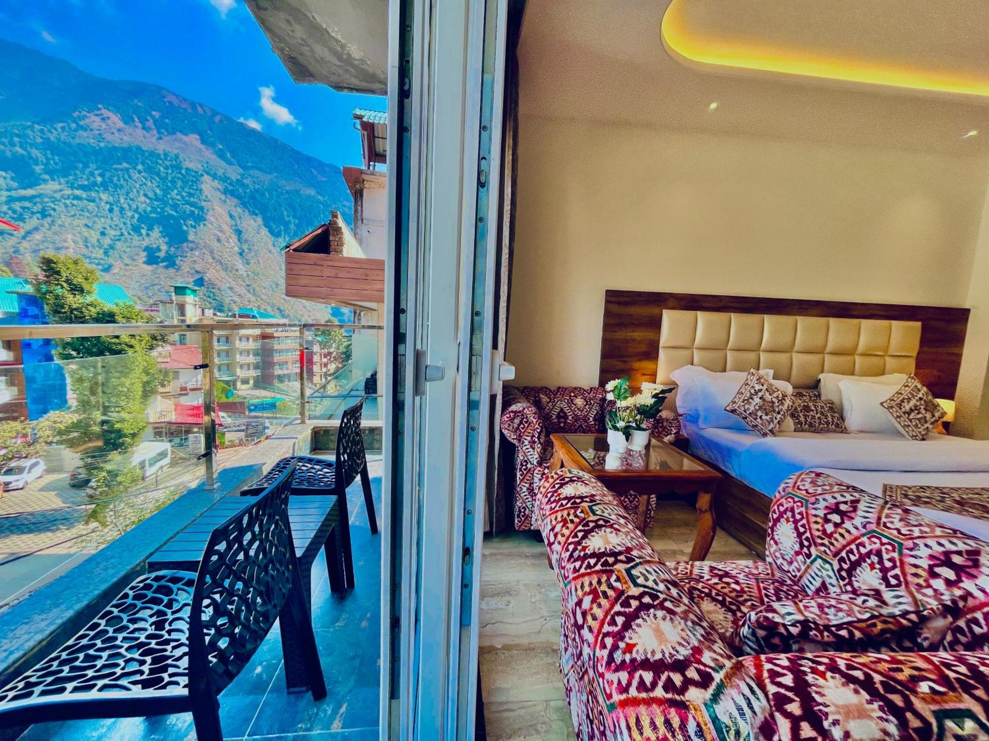 Hotel Maclo Classic Luxury - Lavish & Luxury ! Big Parking ! Lift ! All Balcony ! Prime Location ! Top Selling Property In Mcleod Ganj