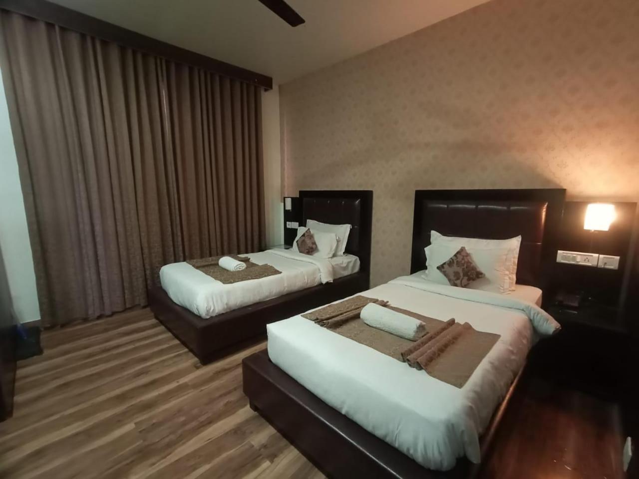 Hotel #the Vaikunth Mcleodganj Dhauladhaar View# Big Free Parking# Ac Centrally#elevator Dharamshala