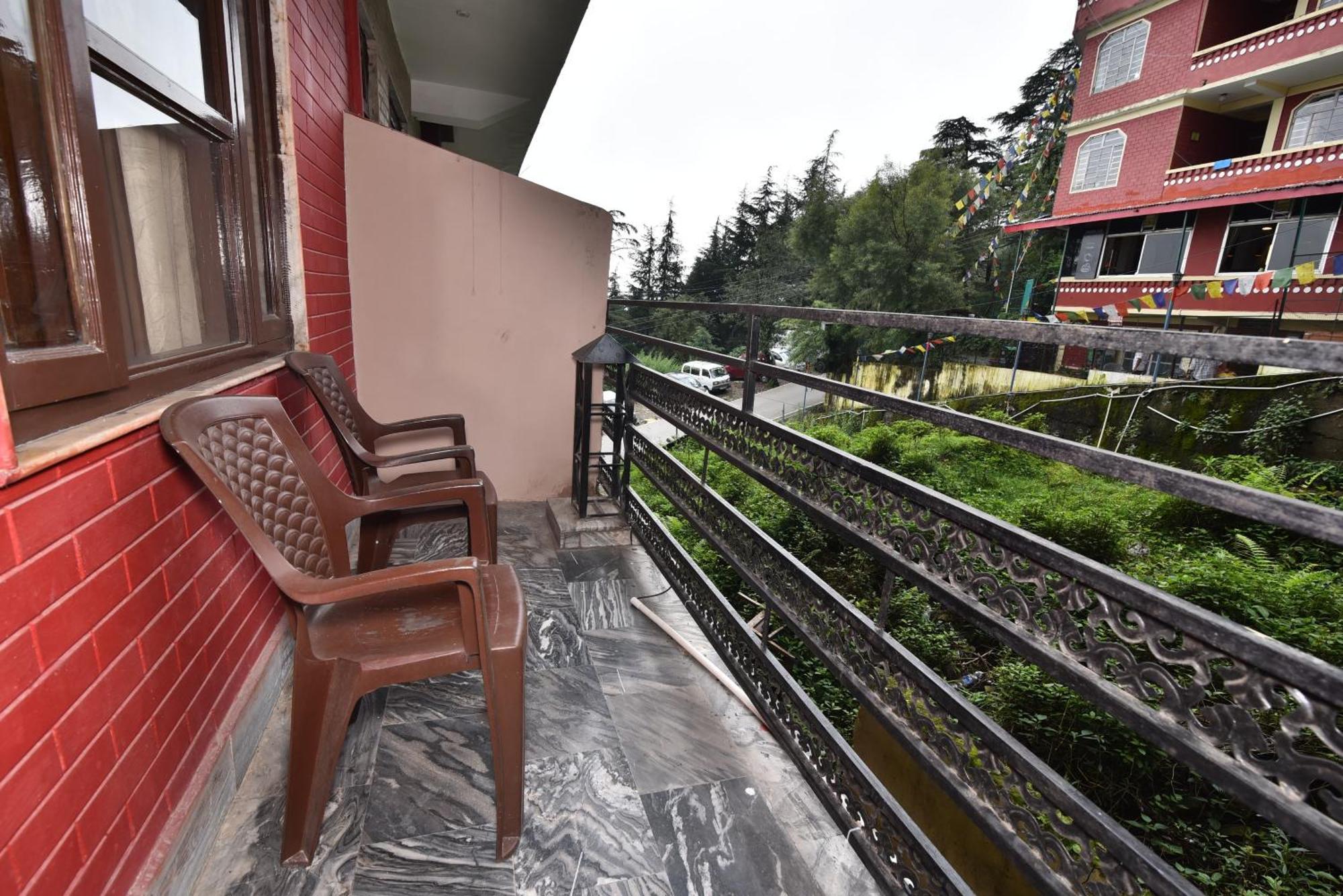 Hotel Mcleodganj Varuni Budget Near Dalai Temple 3*