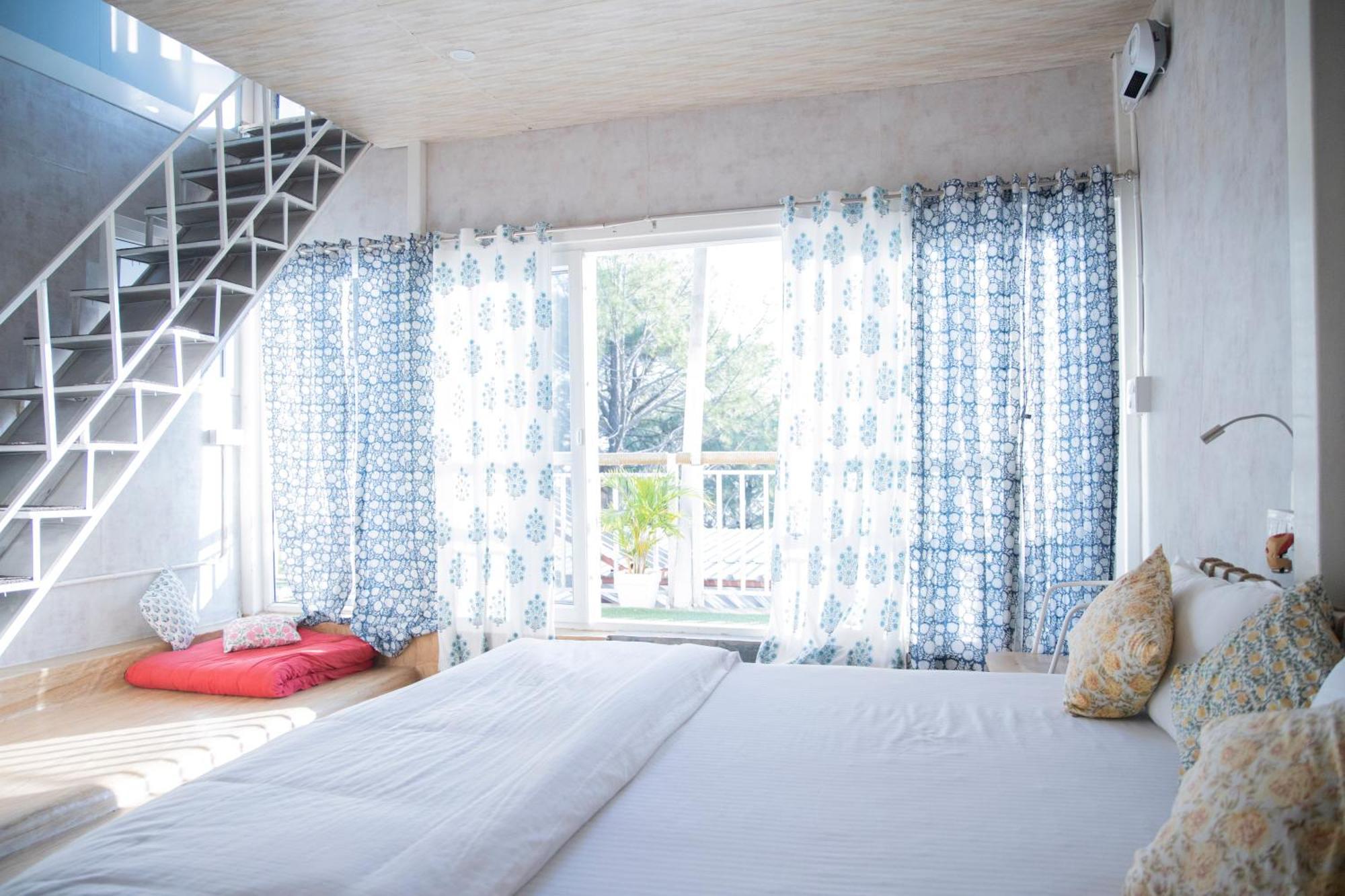 The Acanti, Hotel 3*