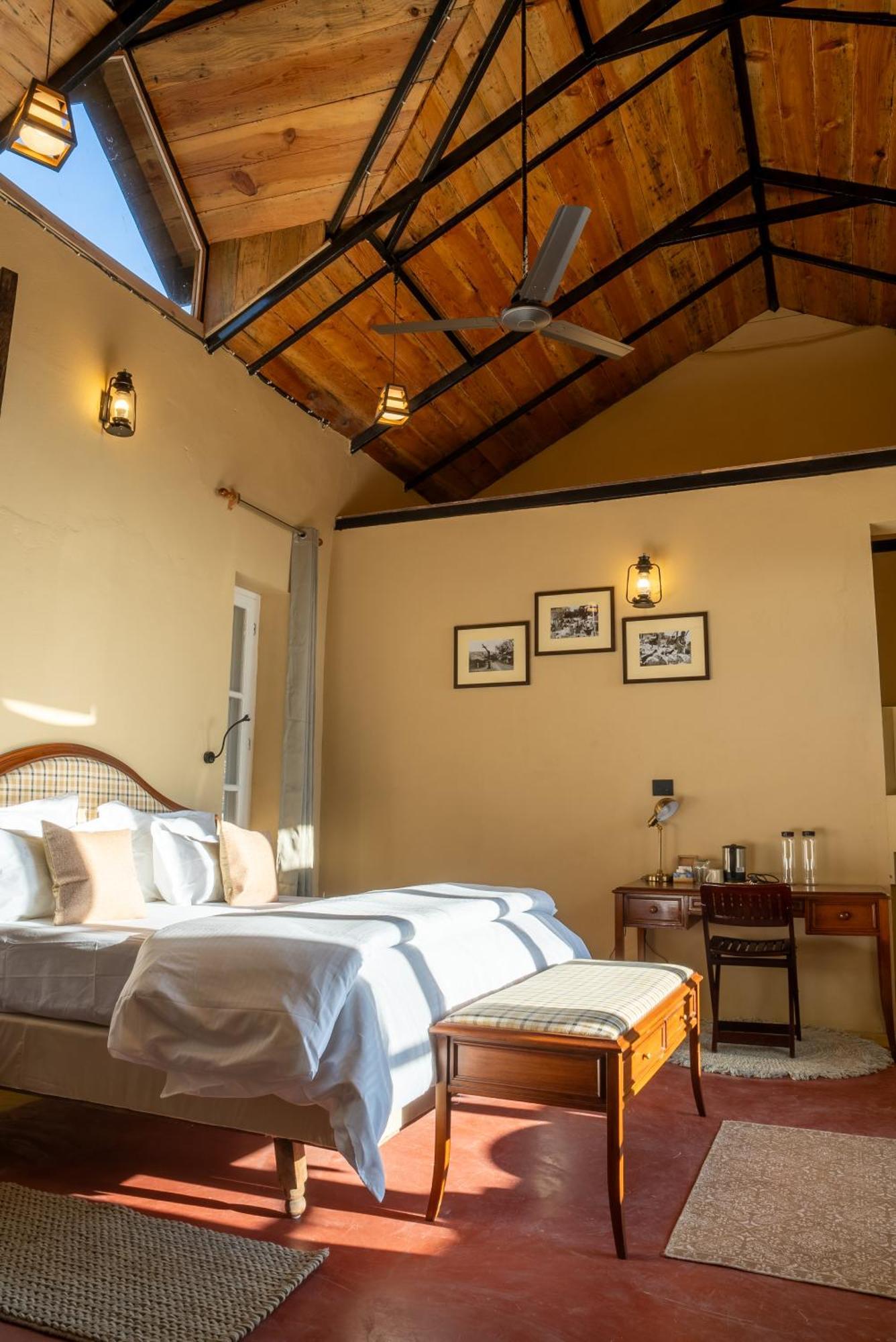 Dastak Retreat Resort *