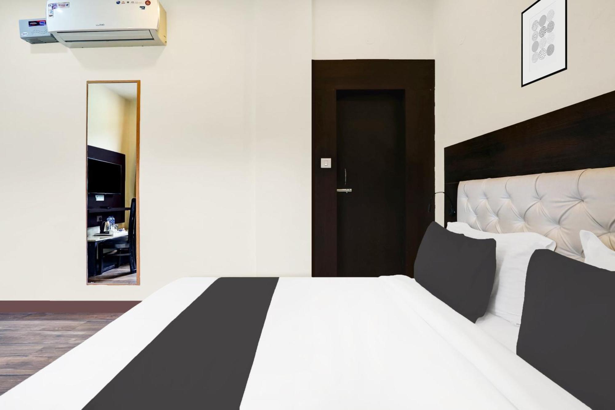 Super Townhouse Dharamshala