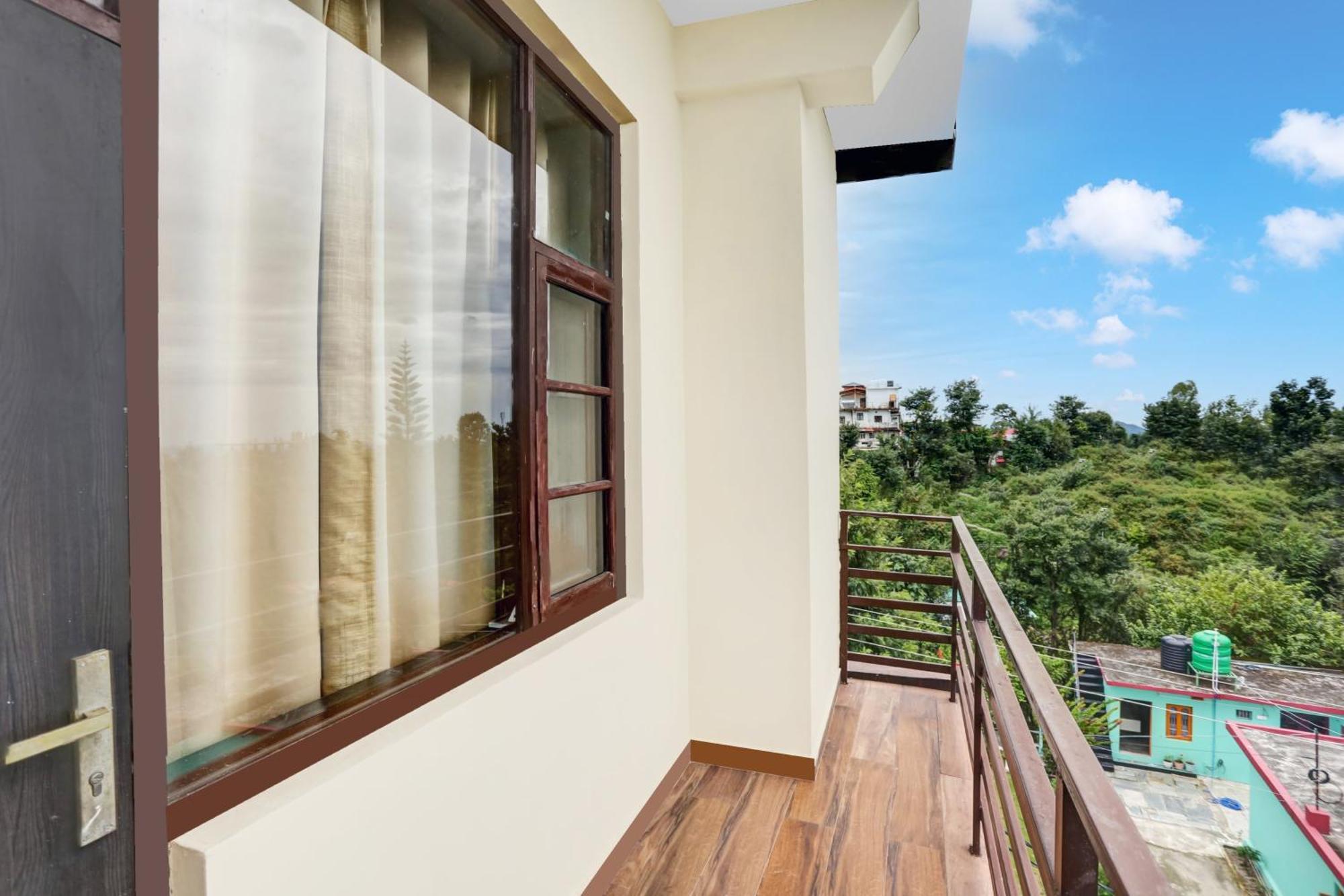 Super Townhouse Hotel