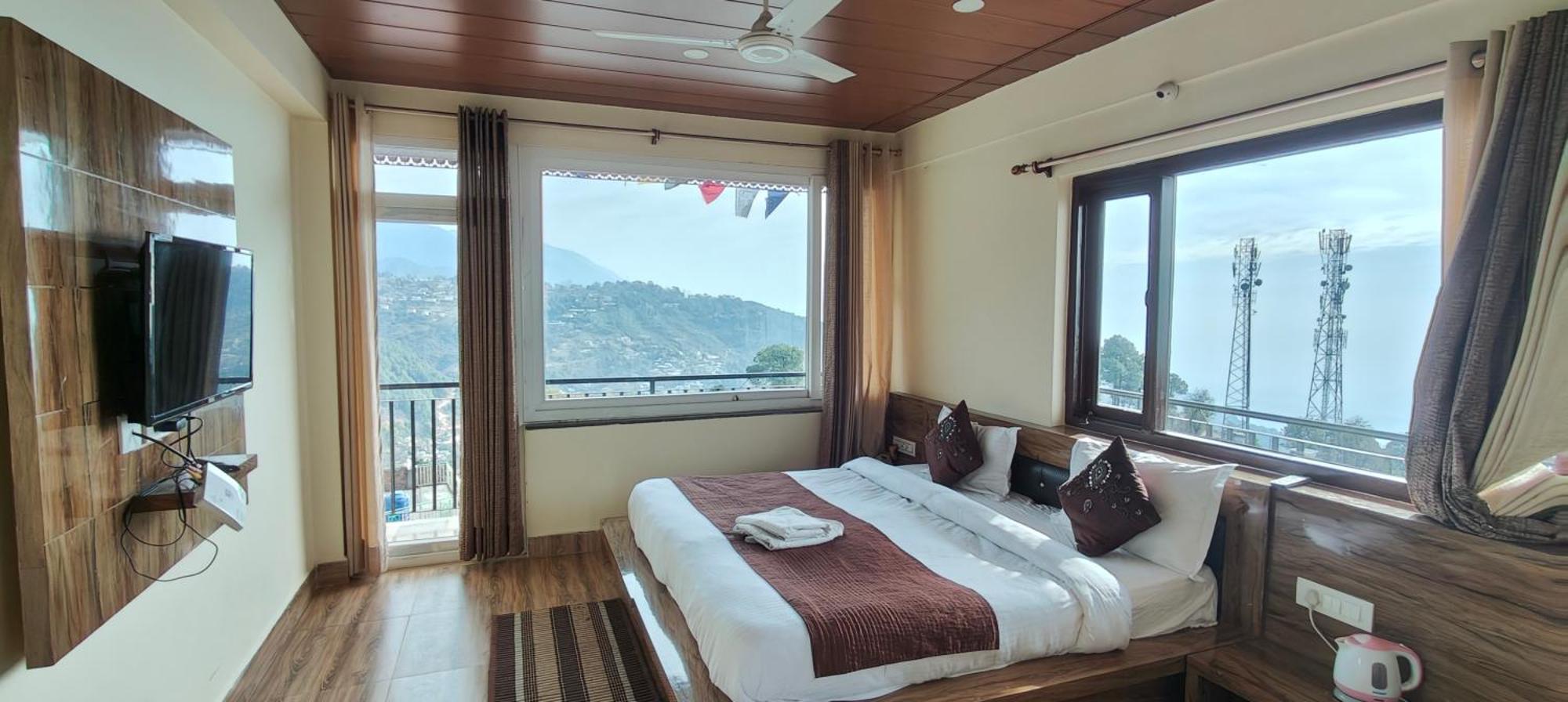The Unmad Satovari 3* Dharamshala