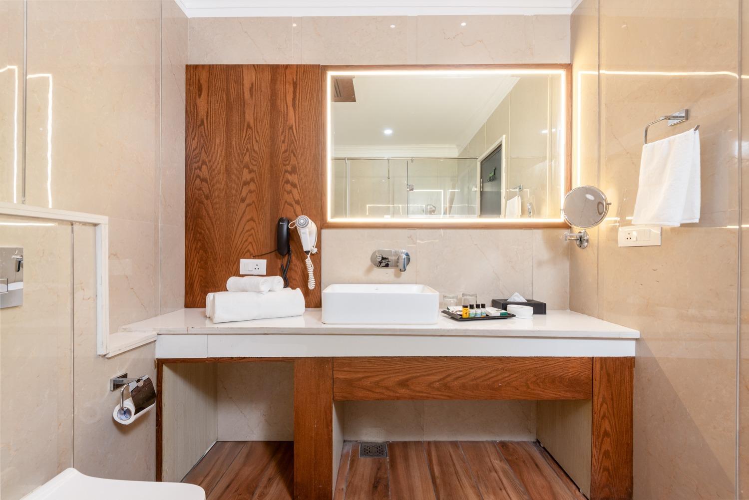 Hotel Quality By Lawrence