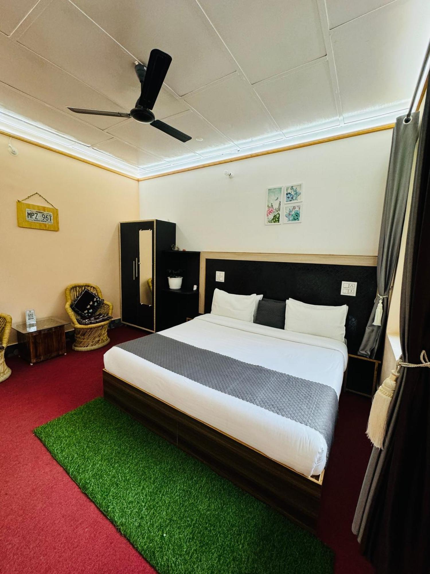 Paradise By Hbr Guest house *