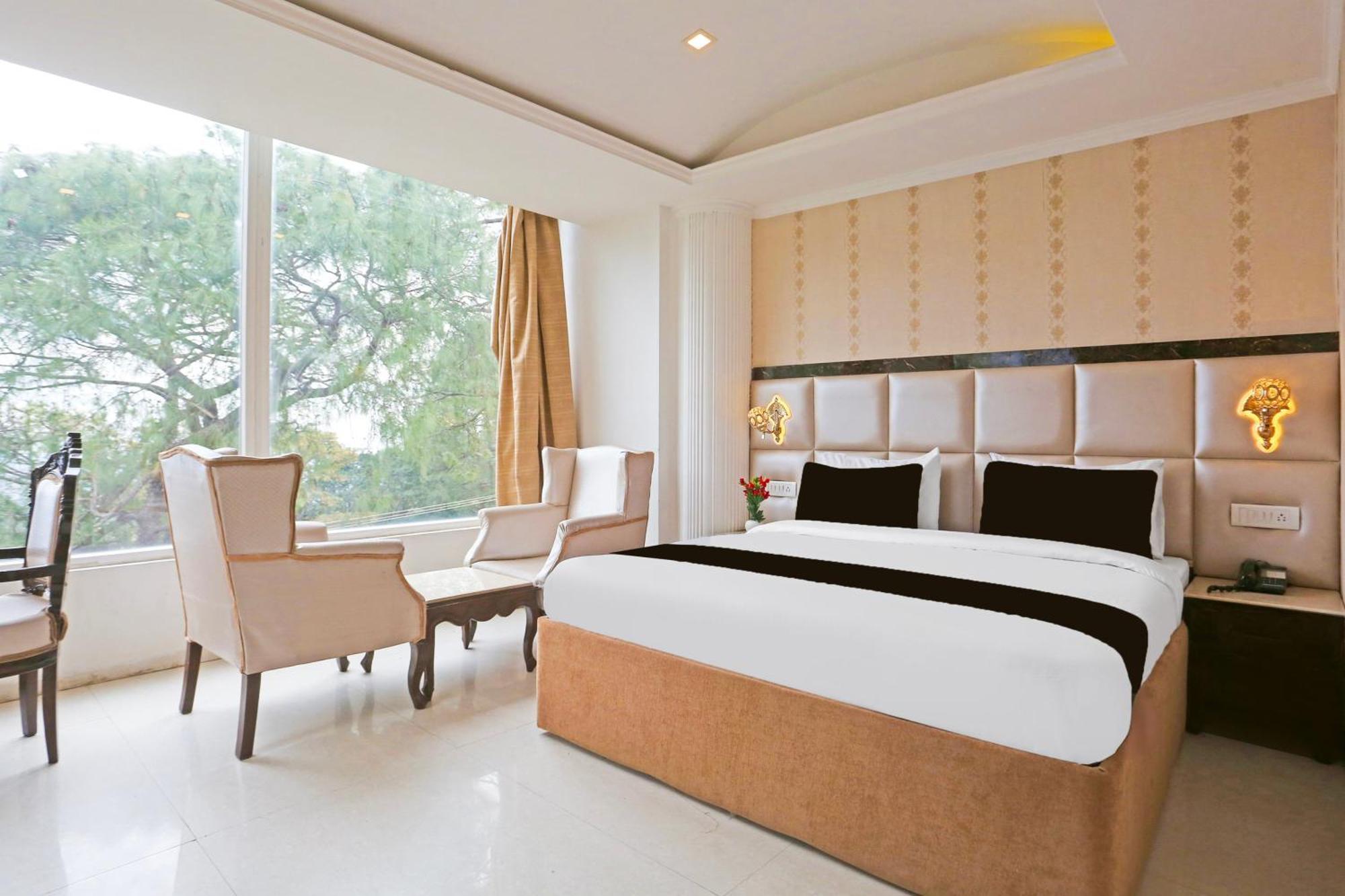 Super Townhouse Oak Near Maximus Mall Hotel Dharamshala