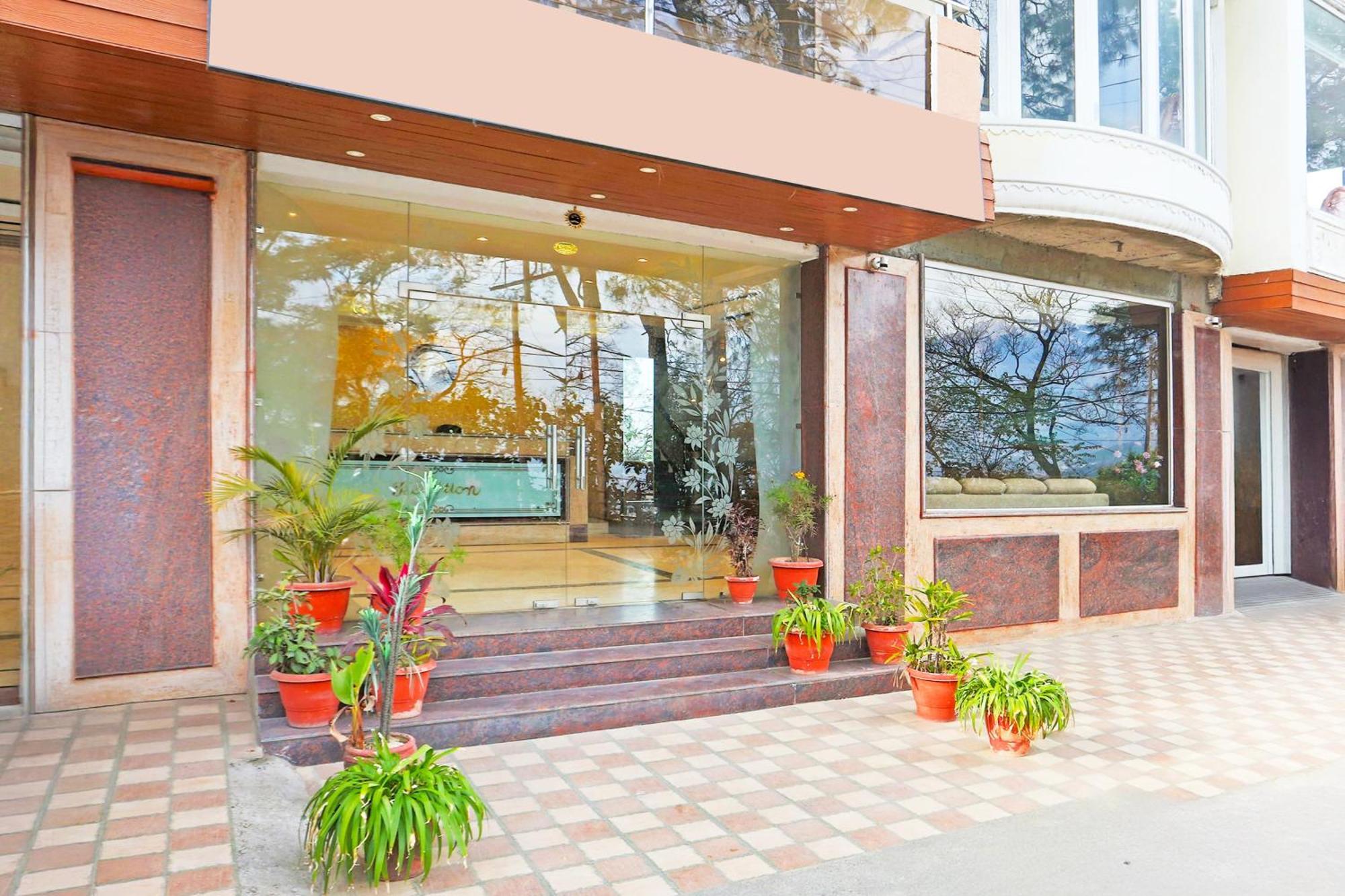 Super Townhouse Oak Near Maximus Mall Hotel *