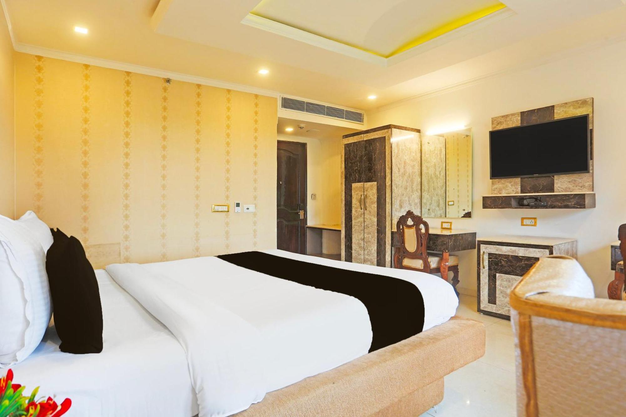 Super Townhouse Oak Near Maximus Mall Hotel Dharamshala