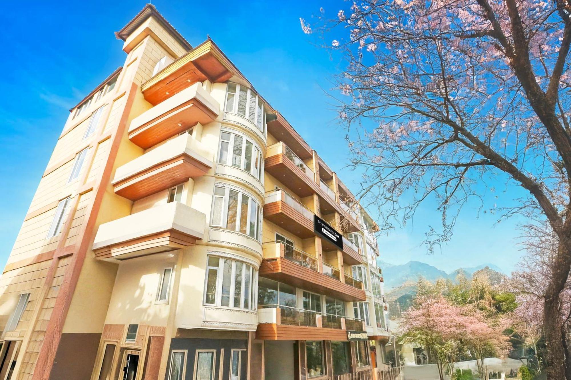 Super Townhouse Oak Near Maximus Mall * Dharamshala