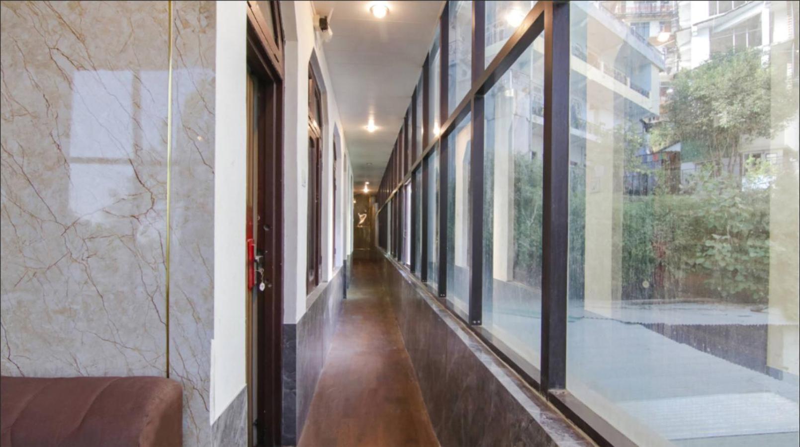 Hotel Vijay Palace 3*