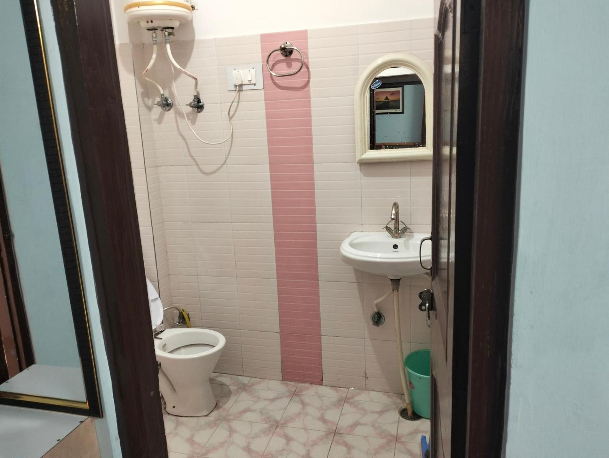 Aman Guest house *