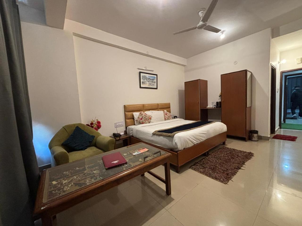 Bob's N Barley Hotel Dharamshala
