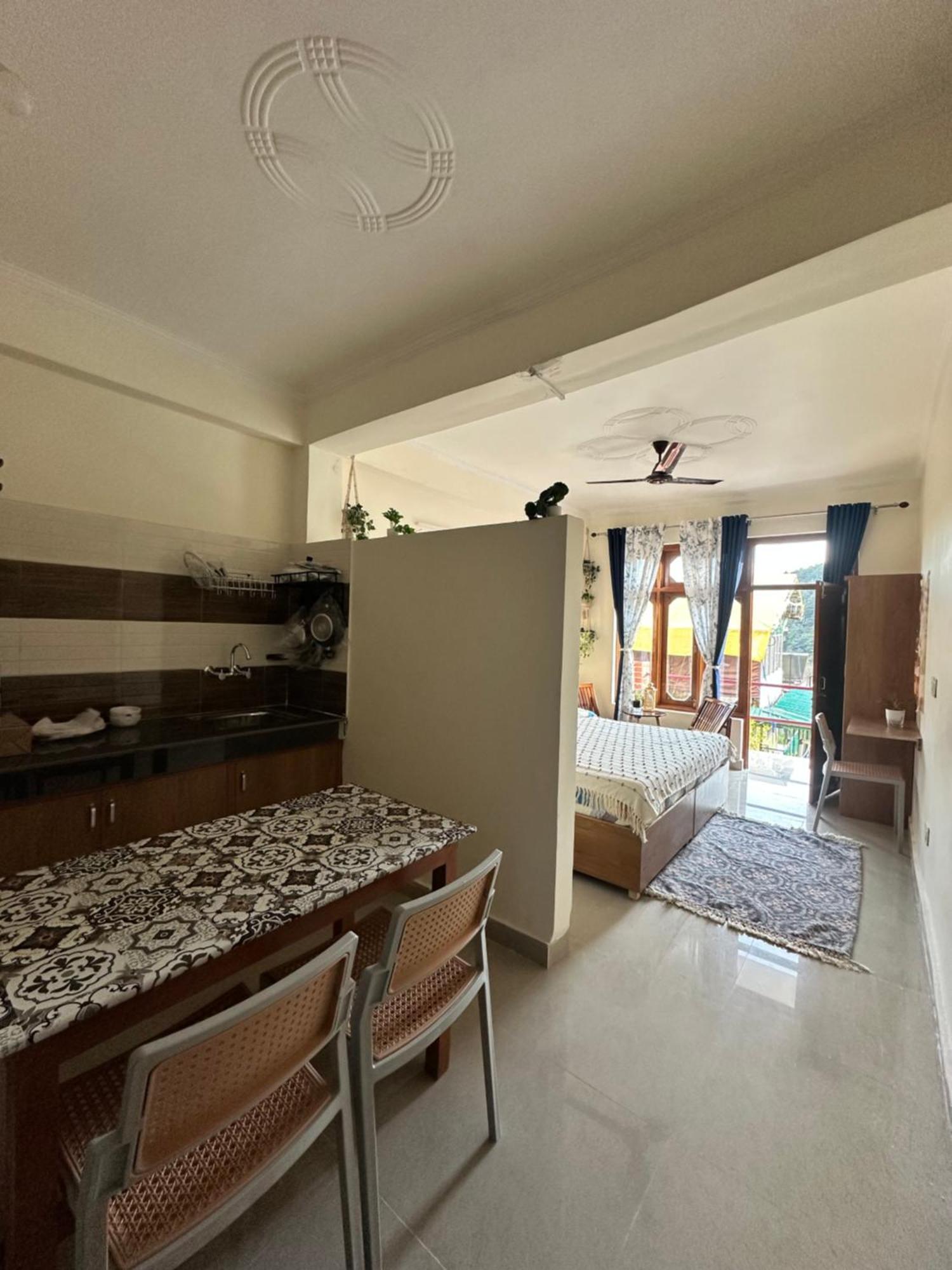 Getaway Stays-rooms With Private Kitchen-dharamkot Aparthotel Dharamshala