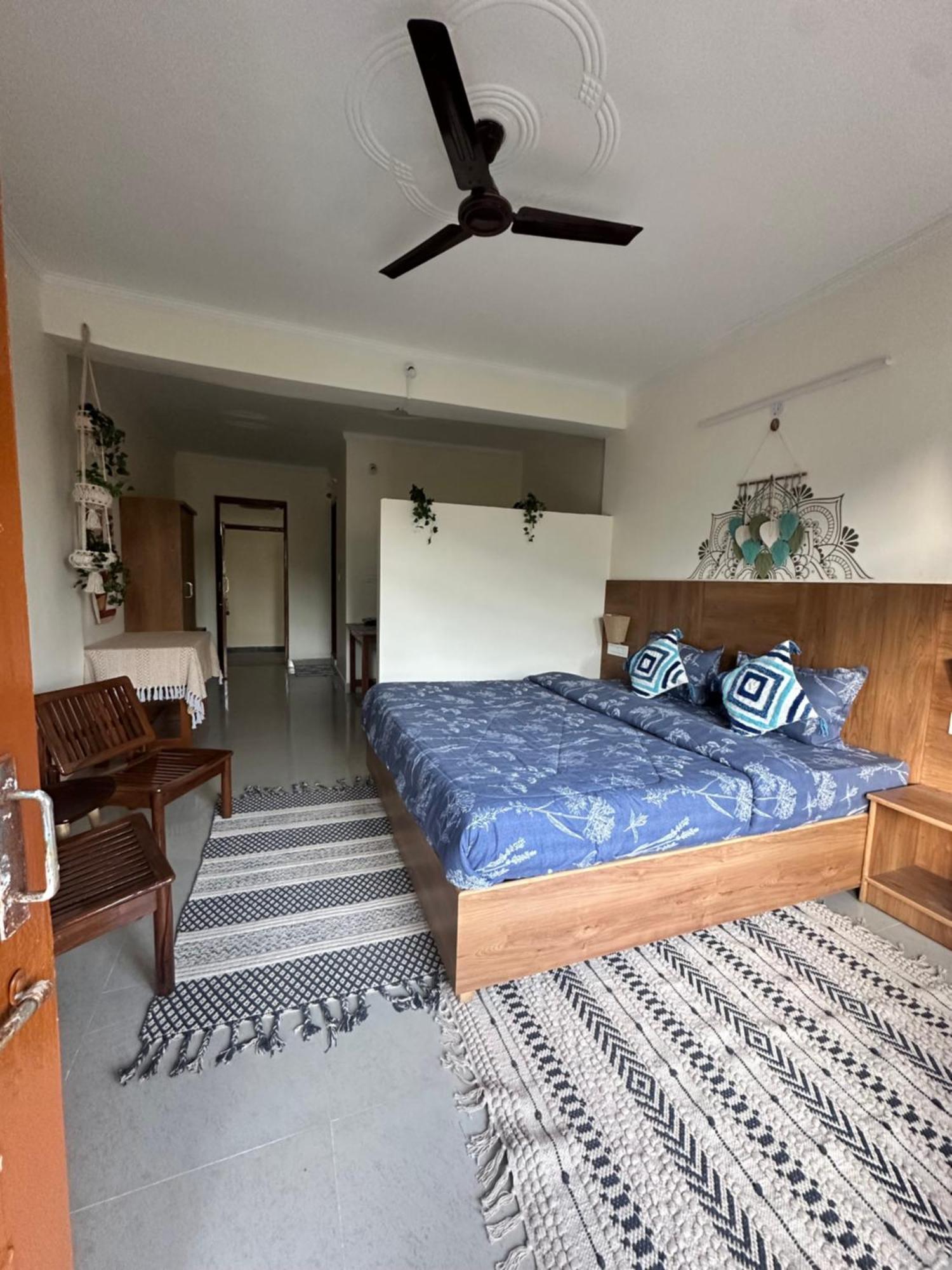 Getaway Stays-rooms With Private Kitchen-dharamkot Aparthotel