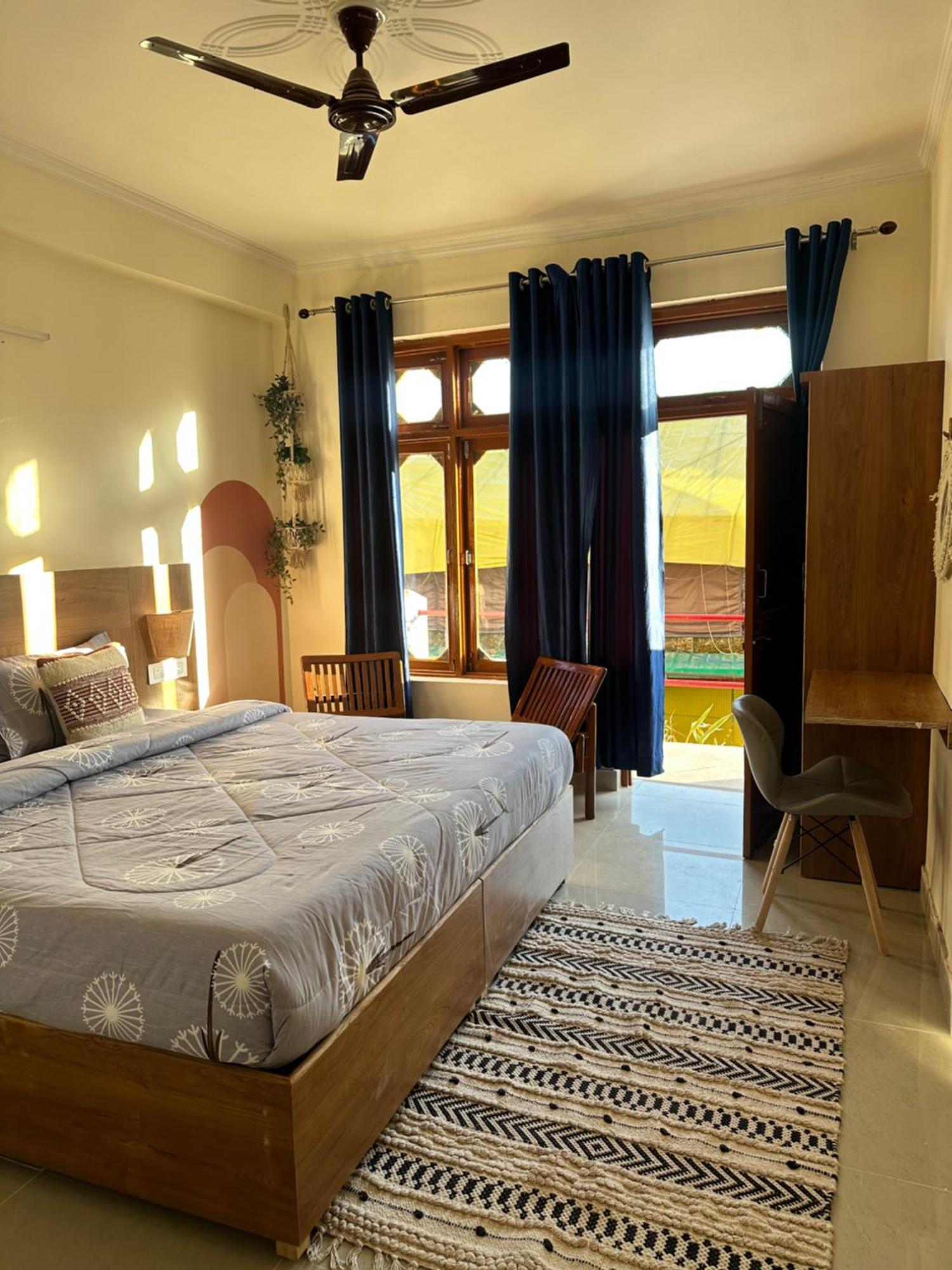 Getaway Stays-rooms With Private Kitchen-dharamkot