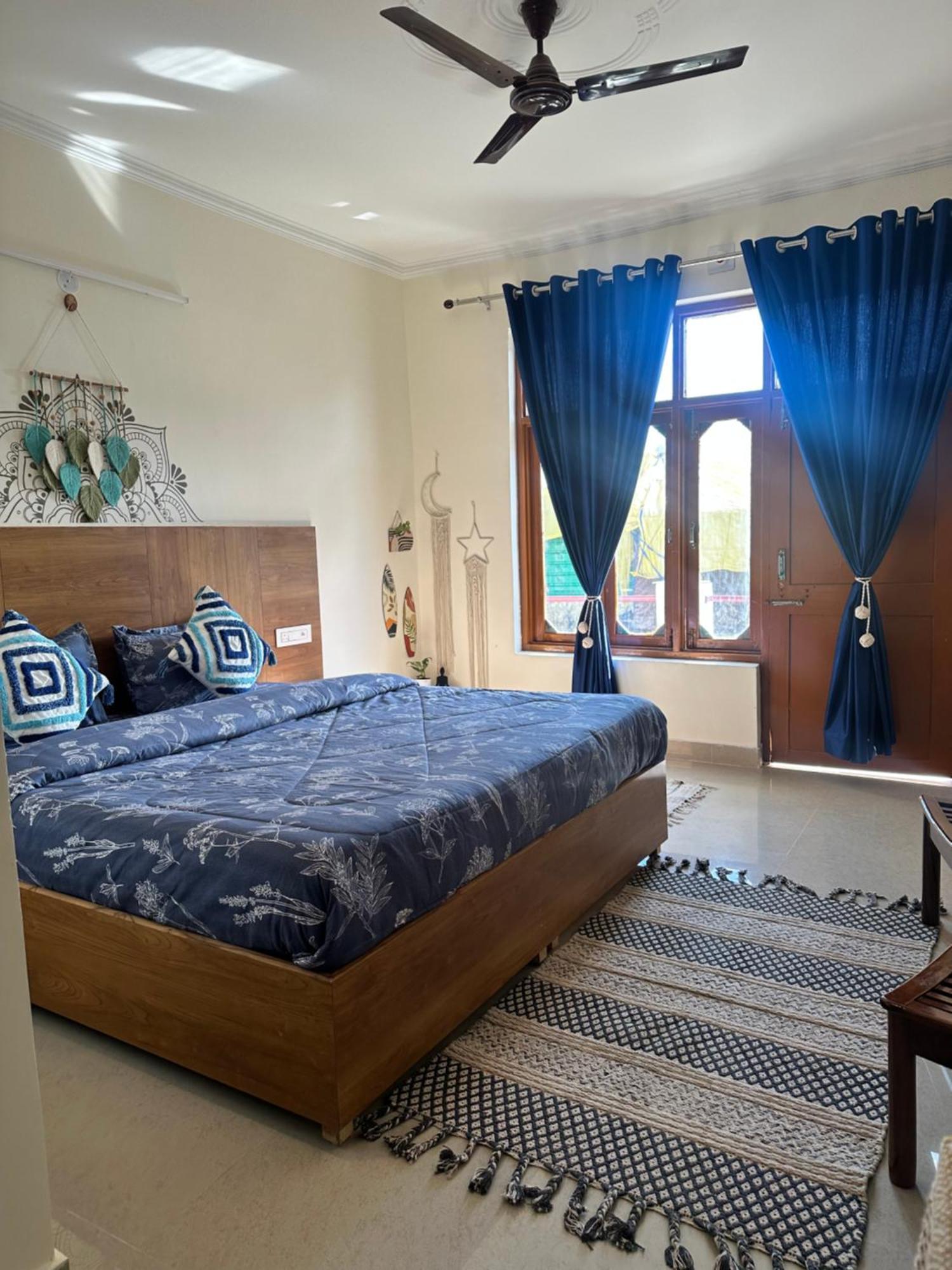 Getaway Stays-rooms With Private Kitchen-dharamkot