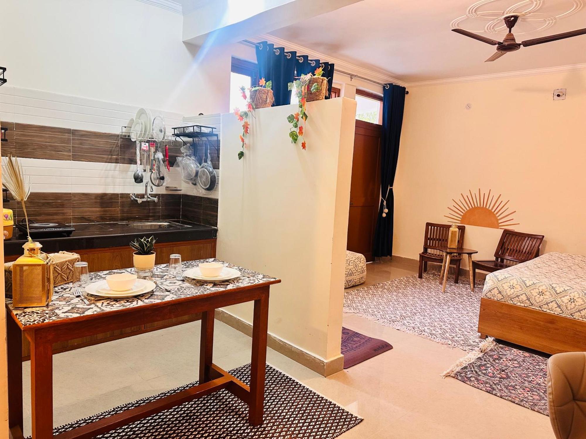 Getaway Stays-rooms With Private Kitchen-dharamkot *