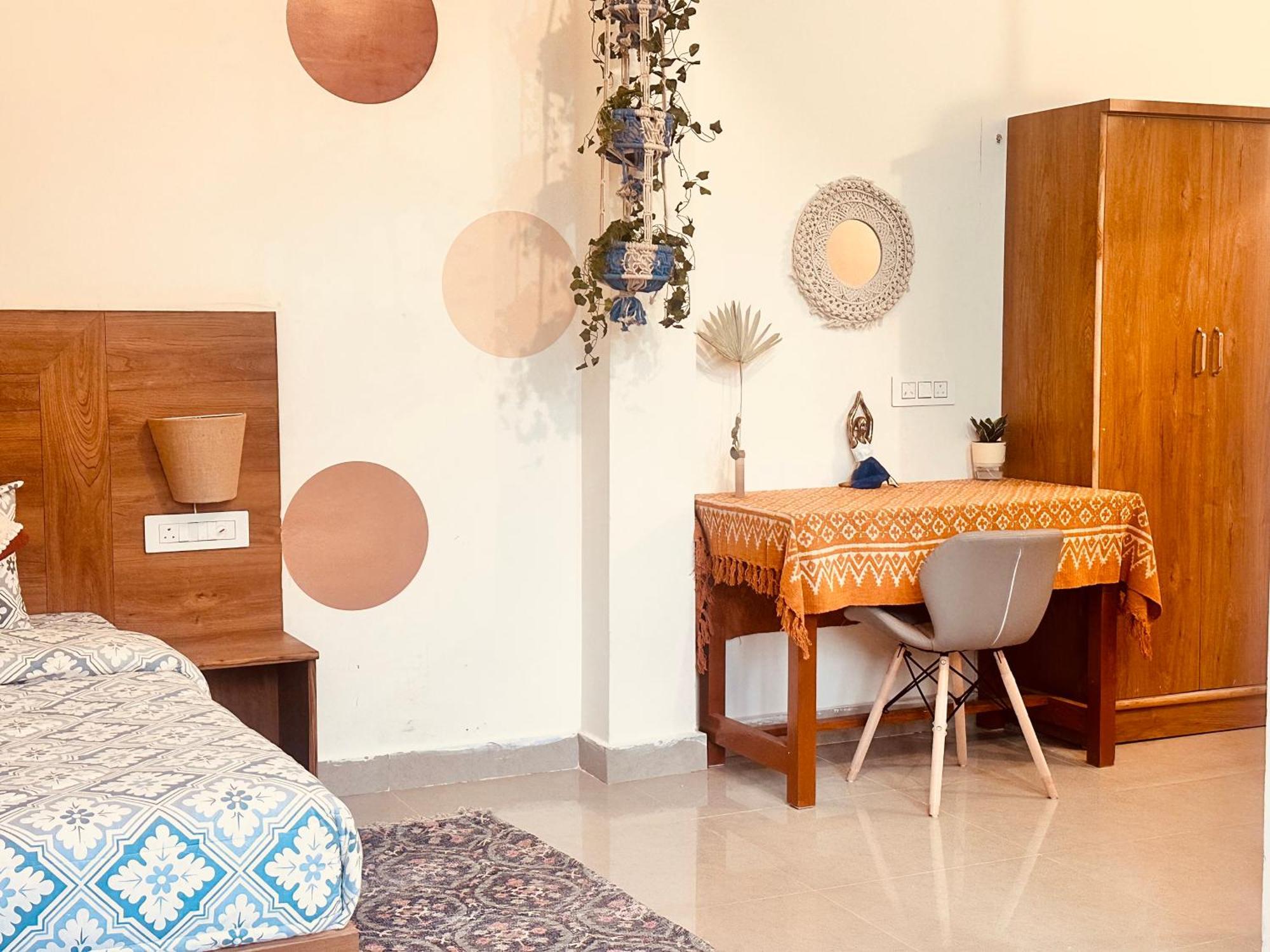 Getaway Stays-rooms With Private Kitchen-dharamkot