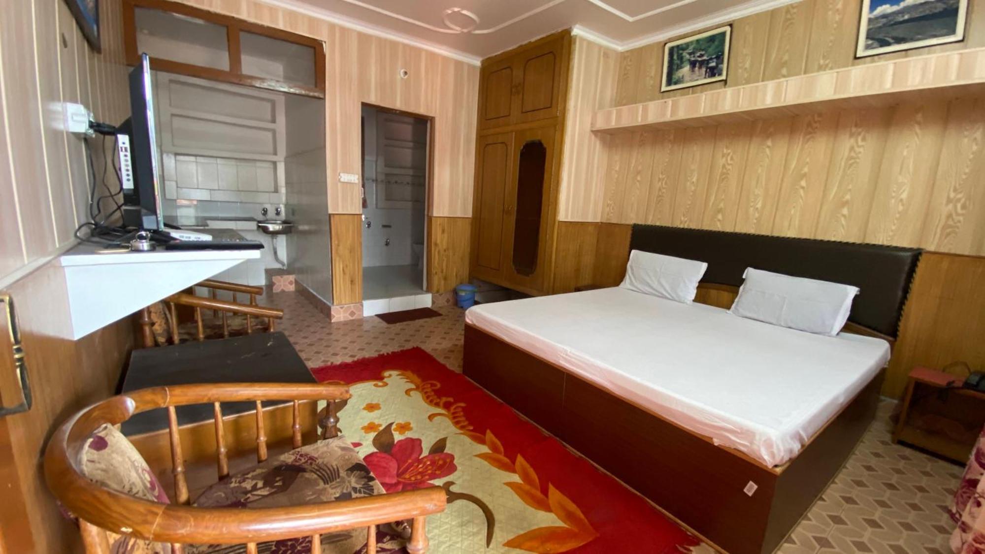 Lodge Ekant *