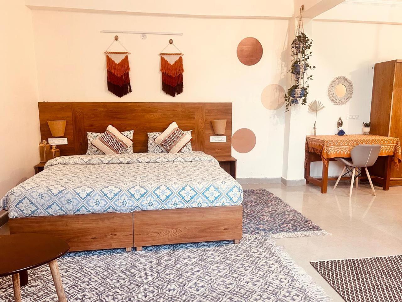 Aparthotel Getaway Stays-rooms With Private Kitchen-dharamkot *